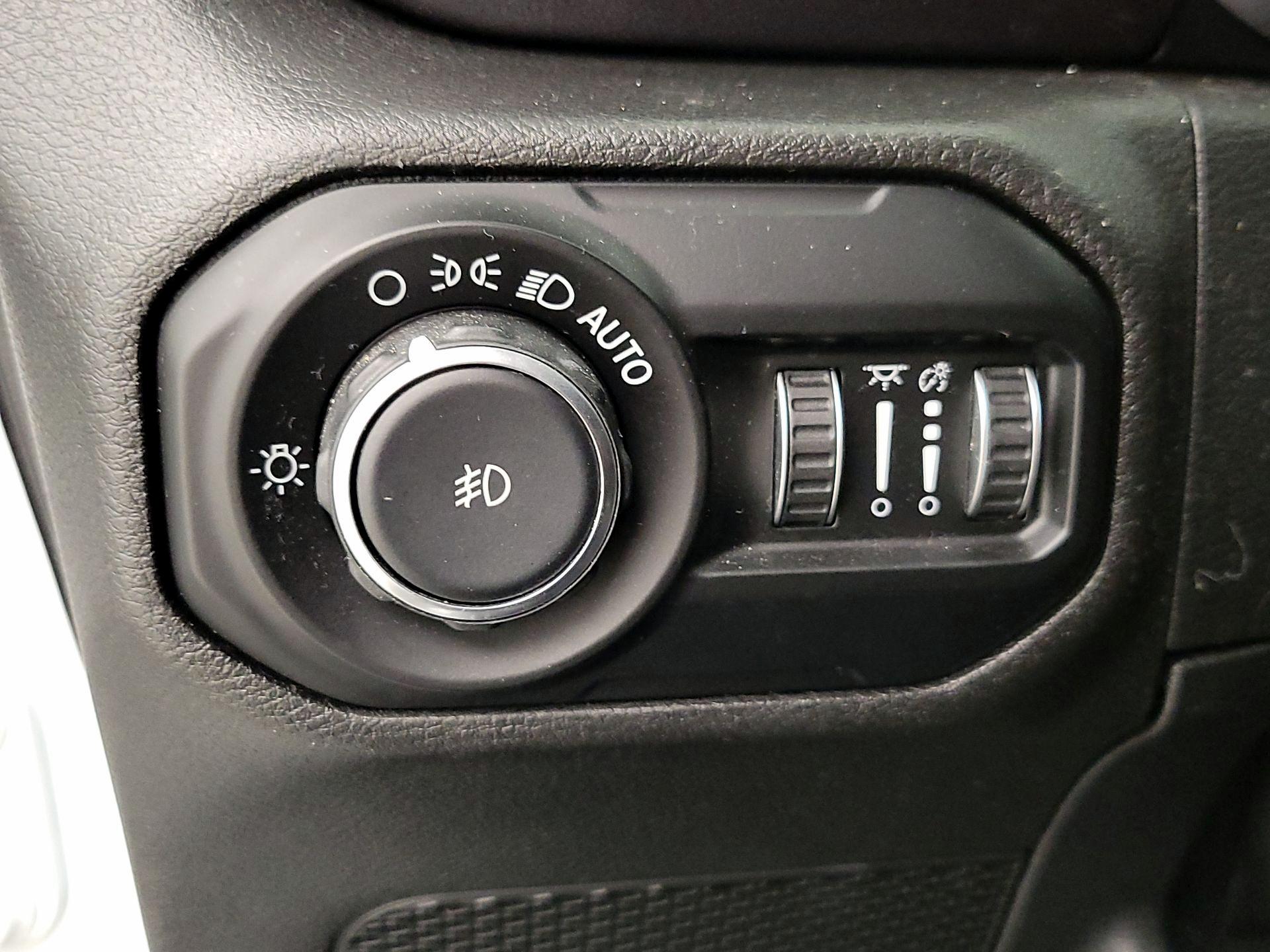 Thumbnail: 2020 Jeep Wrangler - 13