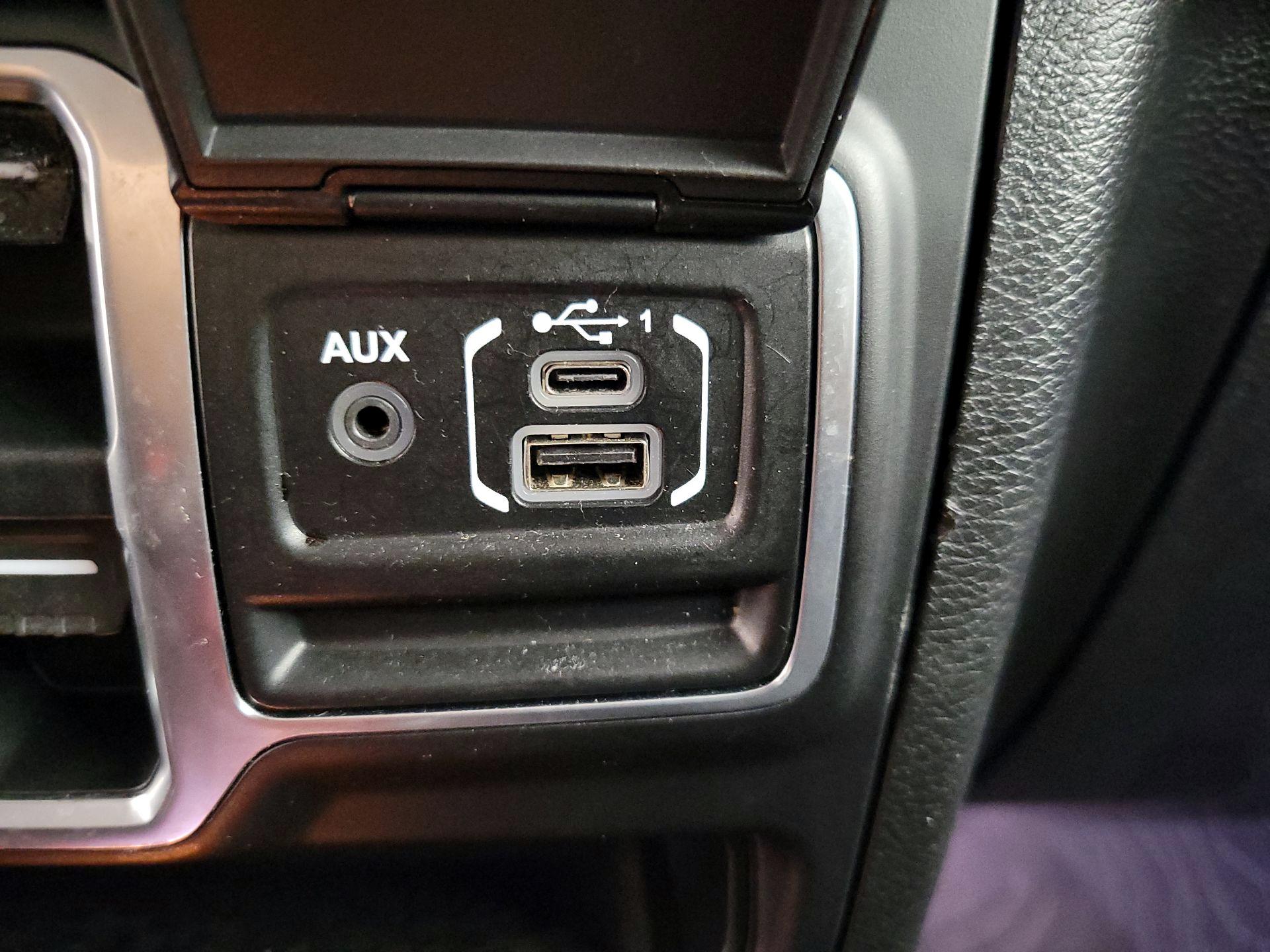 Thumbnail: 2020 Jeep Wrangler - 18