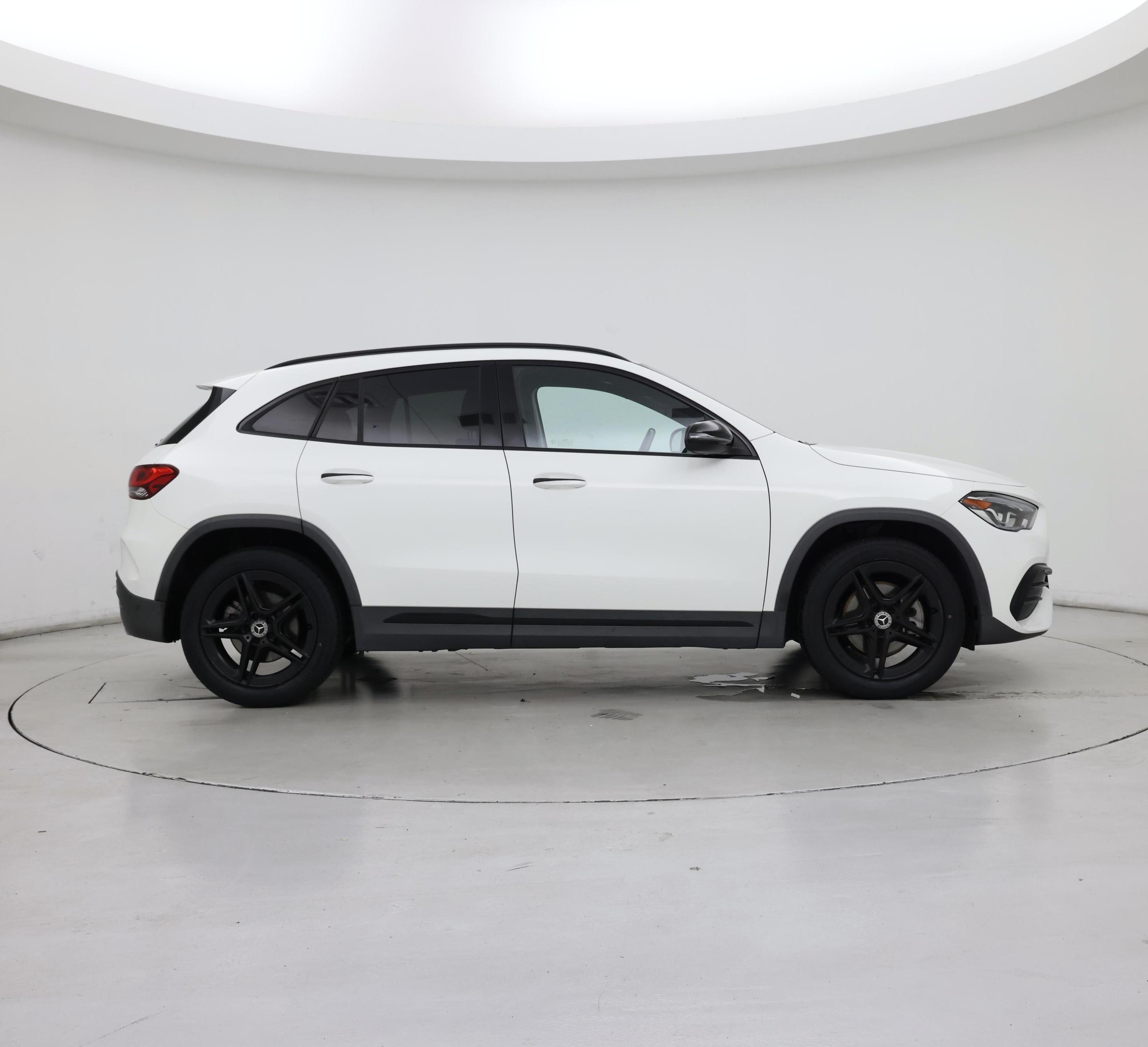 Thumbnail: 2022 Mercedes-Benz GLA - 7