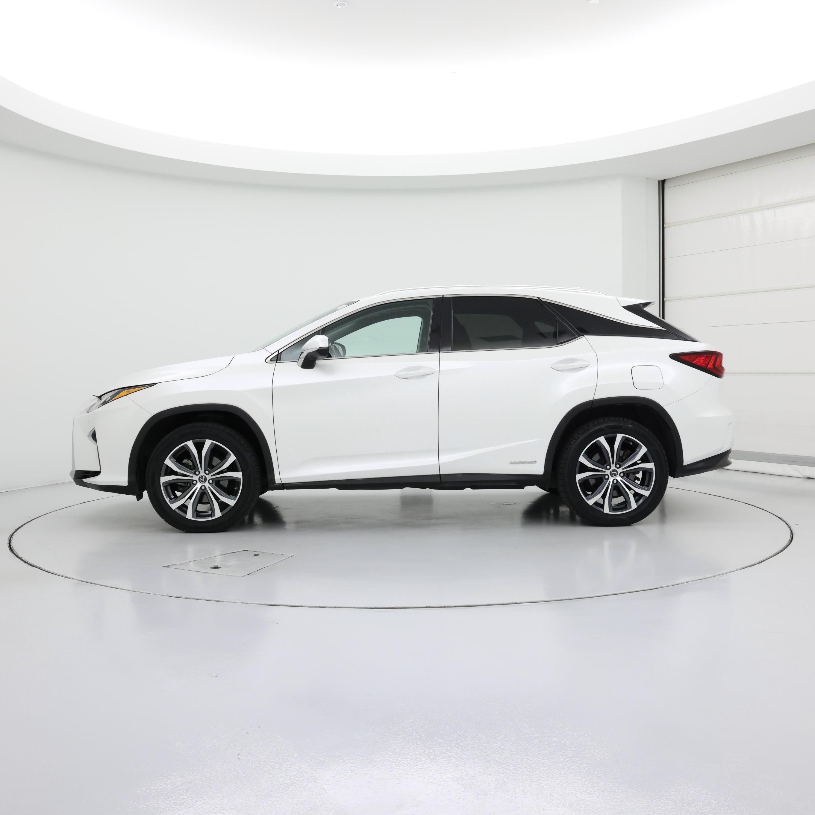 Thumbnail: 2019 Lexus RX - 3