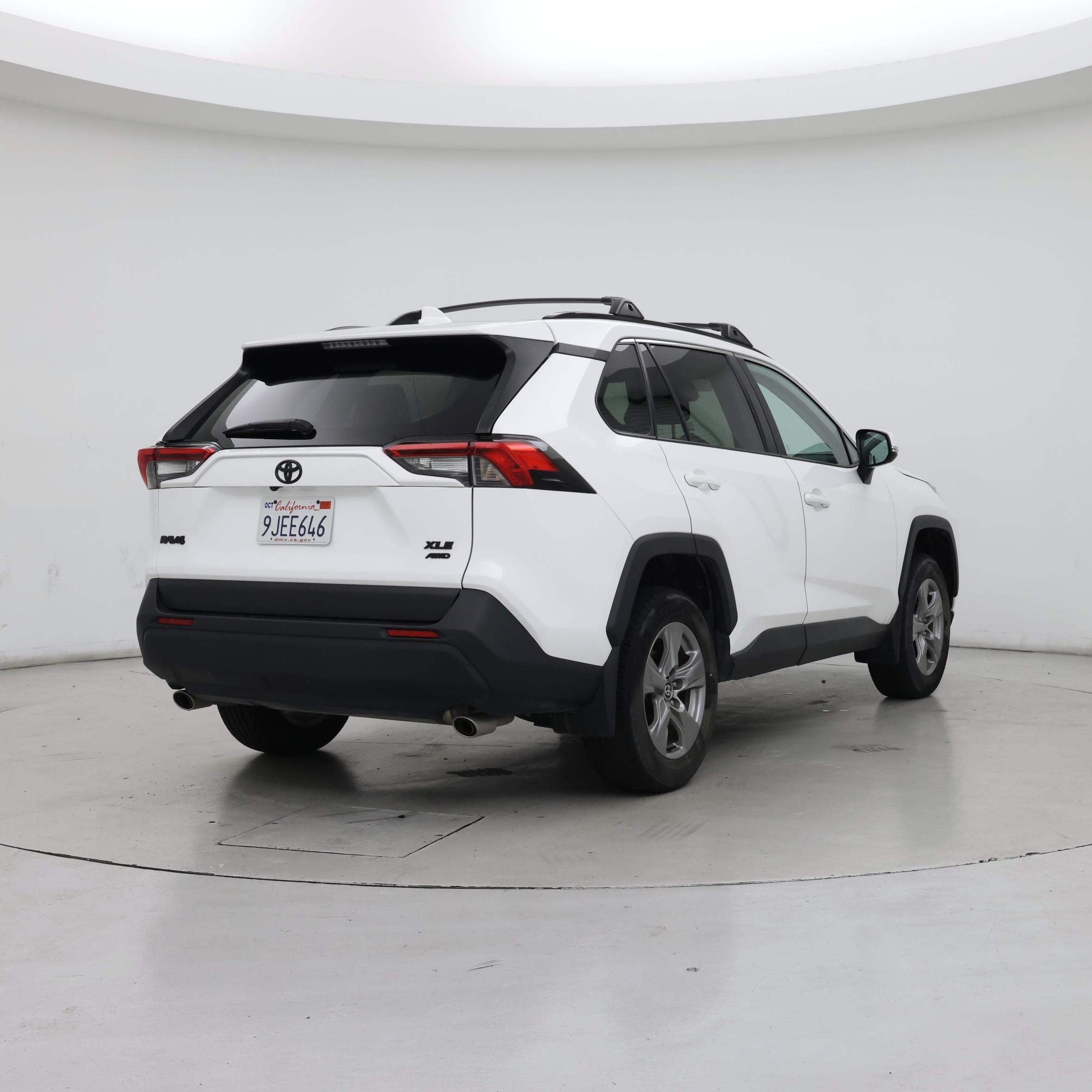 Thumbnail: 2023 Toyota RAV4 - 8
