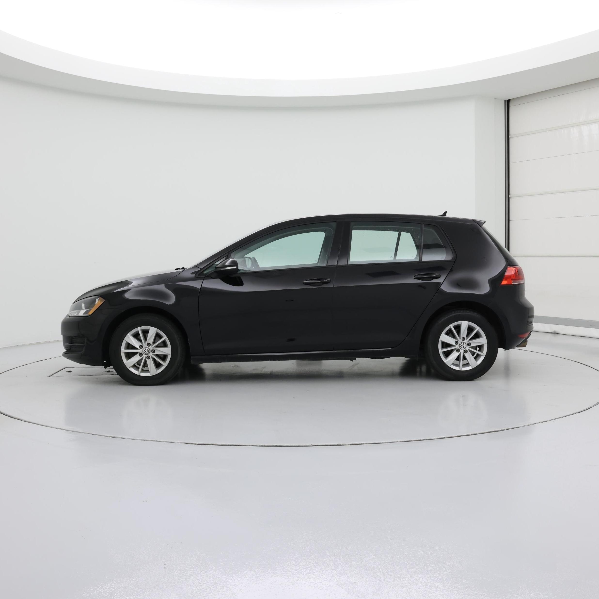 Thumbnail: 2017 Volkswagen Golf - 3