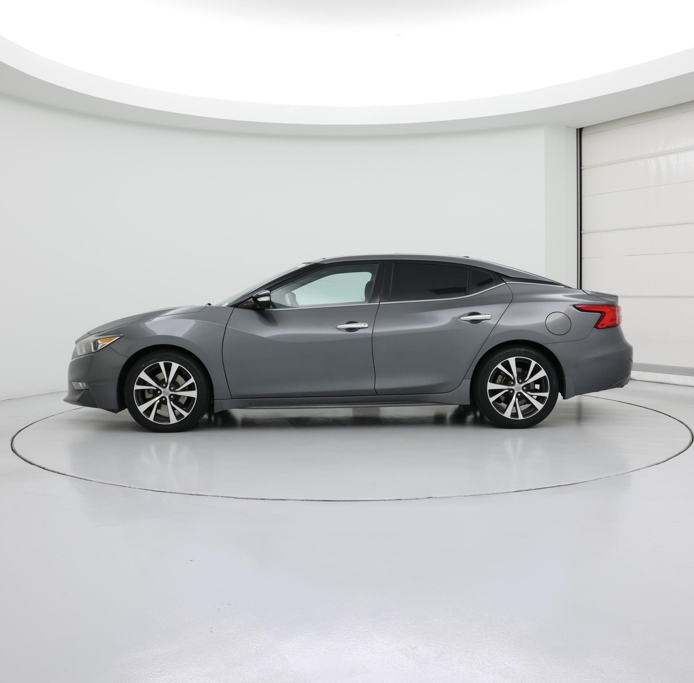 Thumbnail: 2017 Nissan Maxima - 3