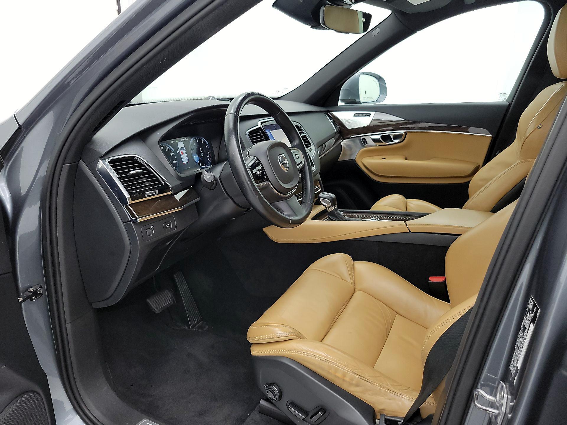 Thumbnail: 2017 Volvo XC90 - 11