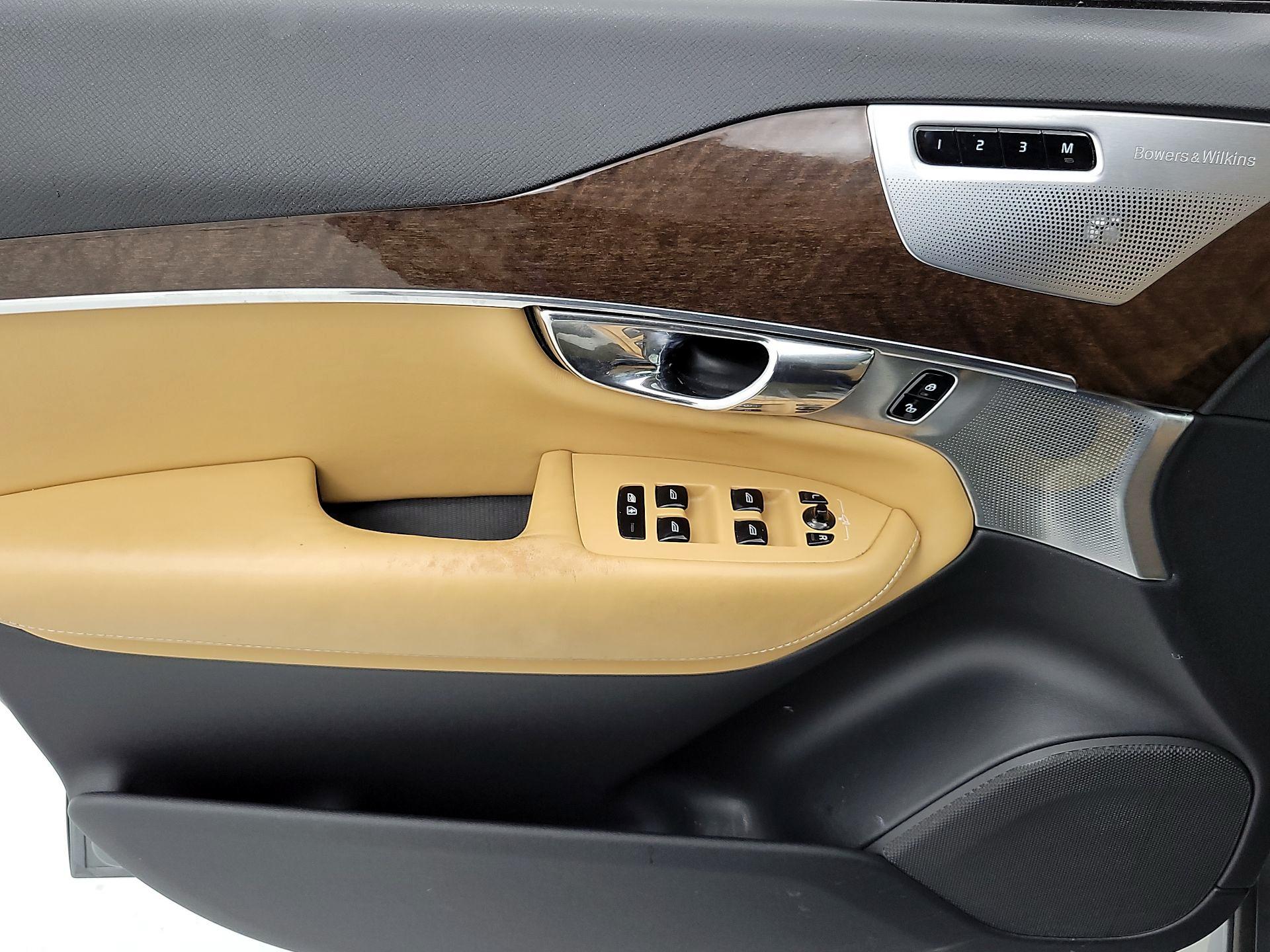 Thumbnail: 2017 Volvo XC90 - 12