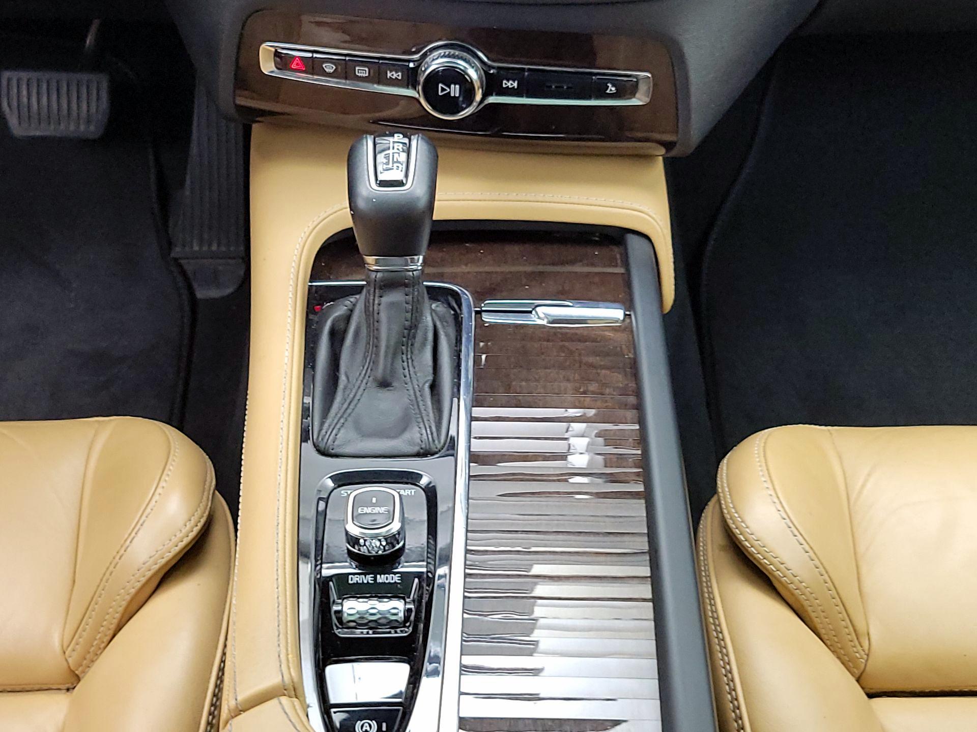 Thumbnail: 2017 Volvo XC90 - 18