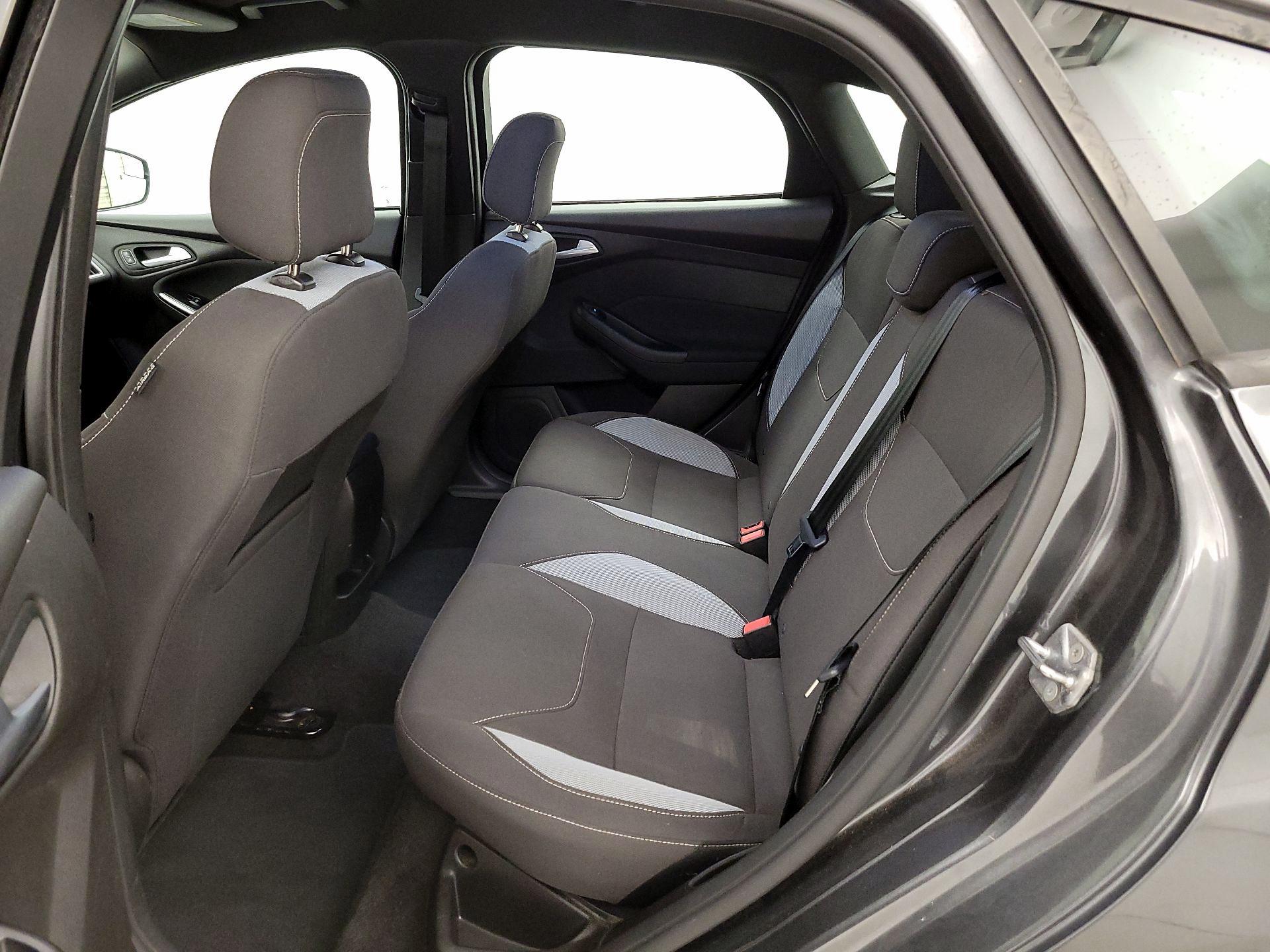 Thumbnail: 2016 Ford Focus - 19