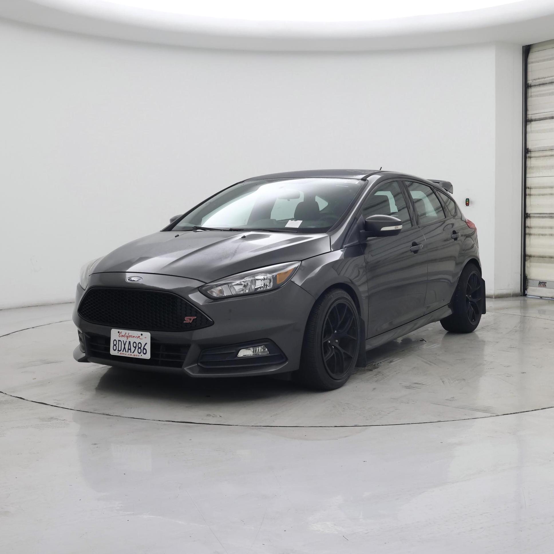 Thumbnail: 2016 Ford Focus - 4