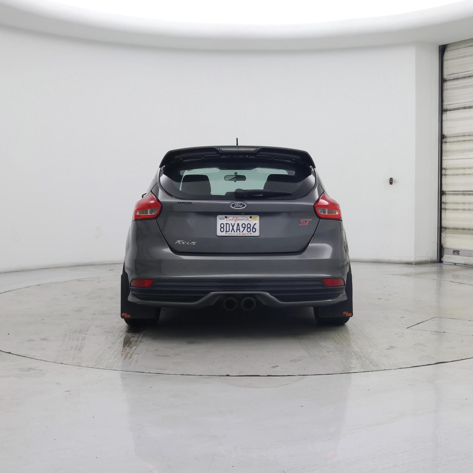 Thumbnail: 2016 Ford Focus - 6