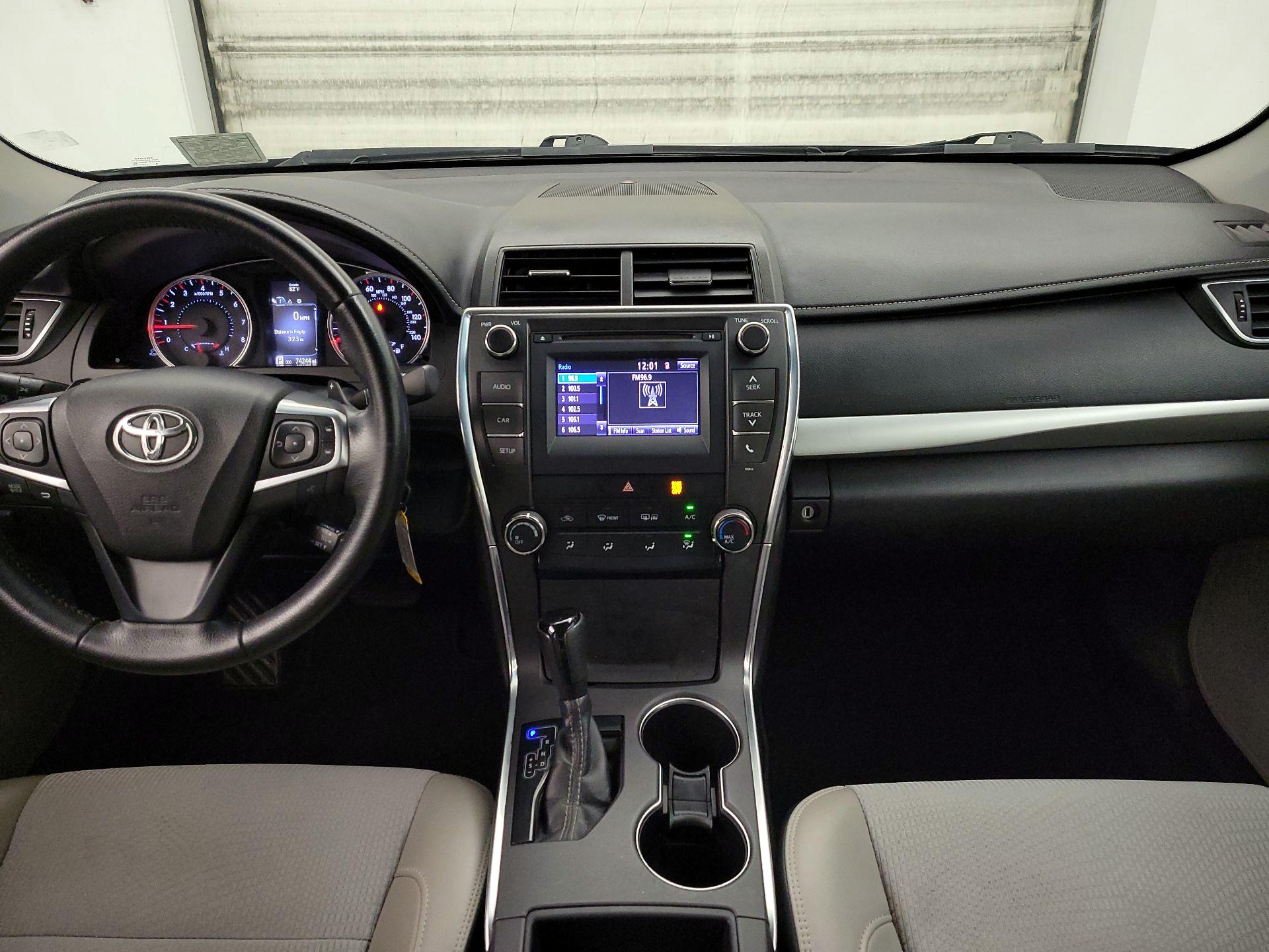 Thumbnail: 2016 Toyota Camry - 9