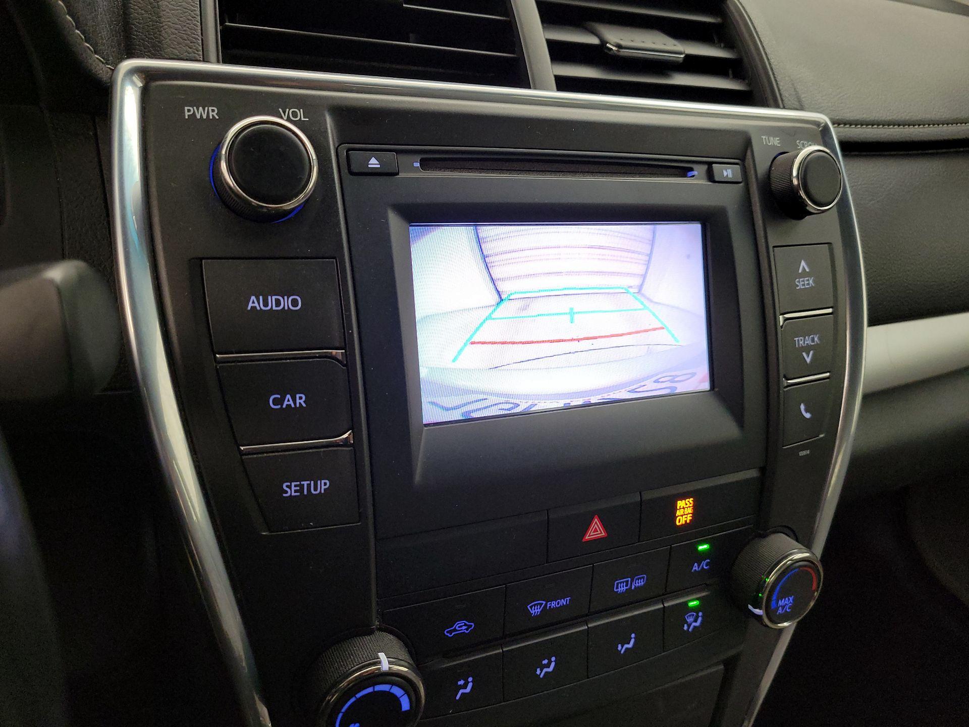 Thumbnail: 2016 Toyota Camry - 14
