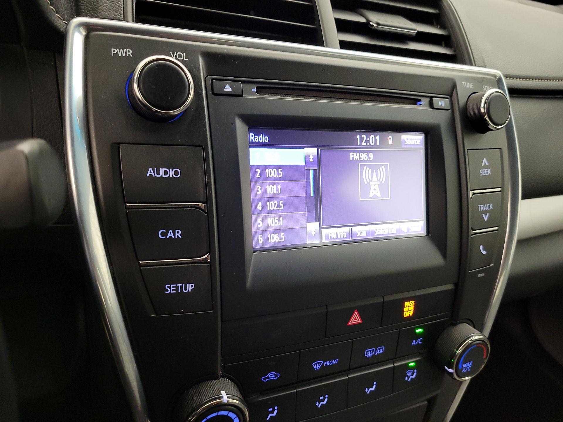 Thumbnail: 2016 Toyota Camry - 15