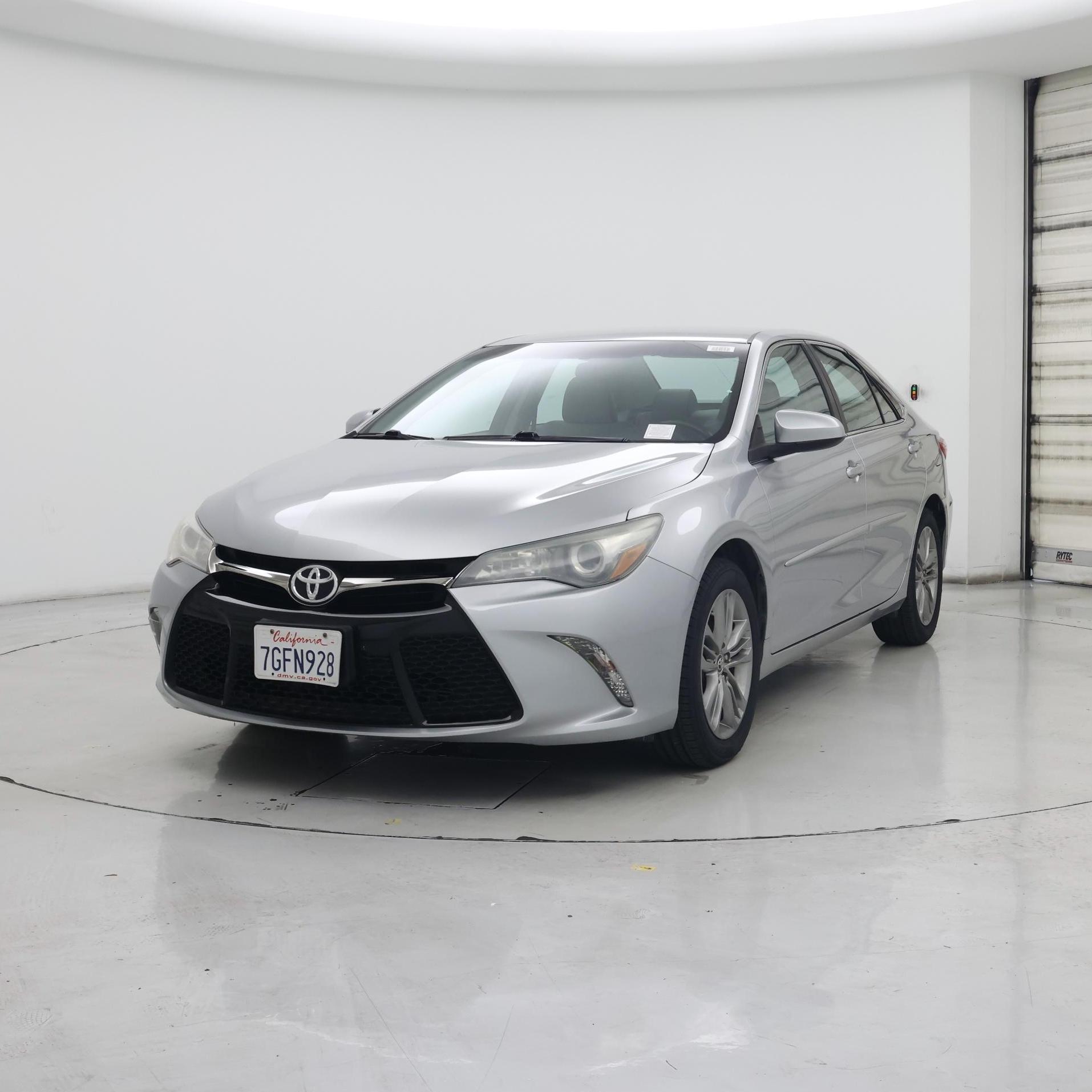 Thumbnail: 2016 Toyota Camry - 4