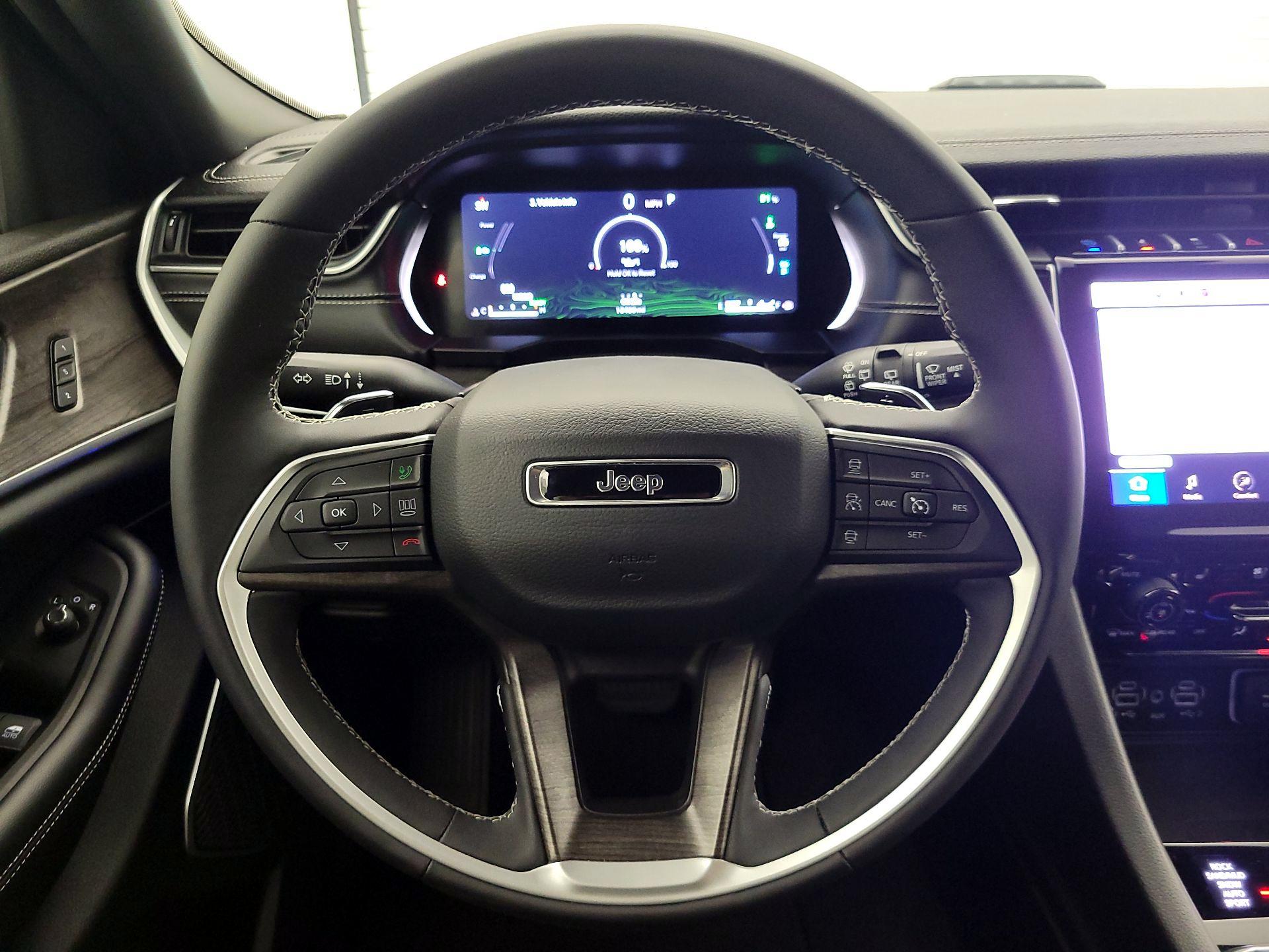 Thumbnail: 2024 Jeep Grand Cherokee - 10