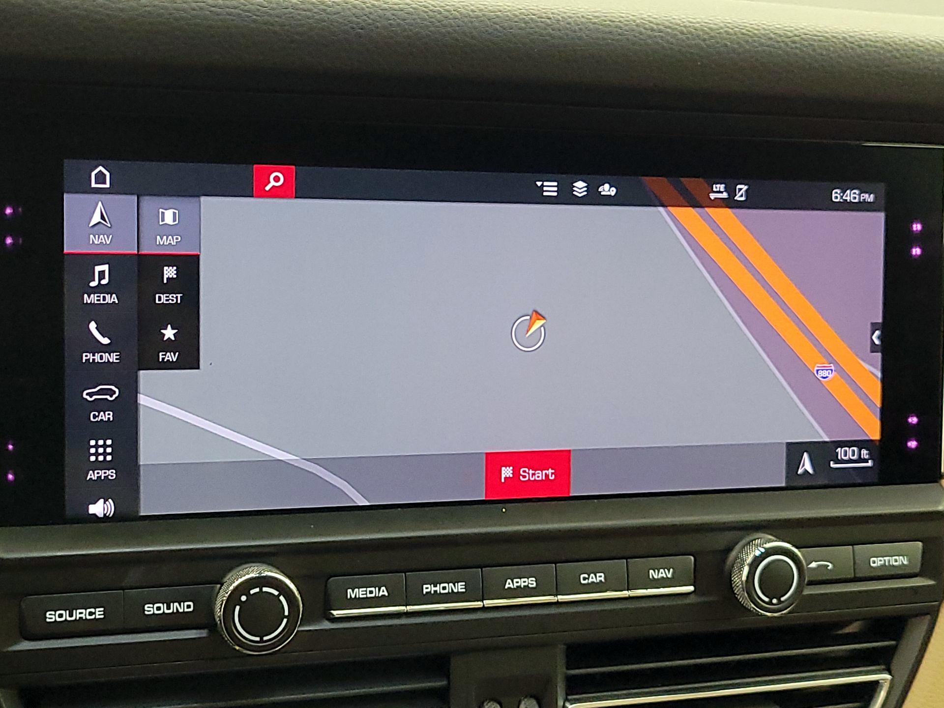 Thumbnail: 2020 Porsche Macan - 14