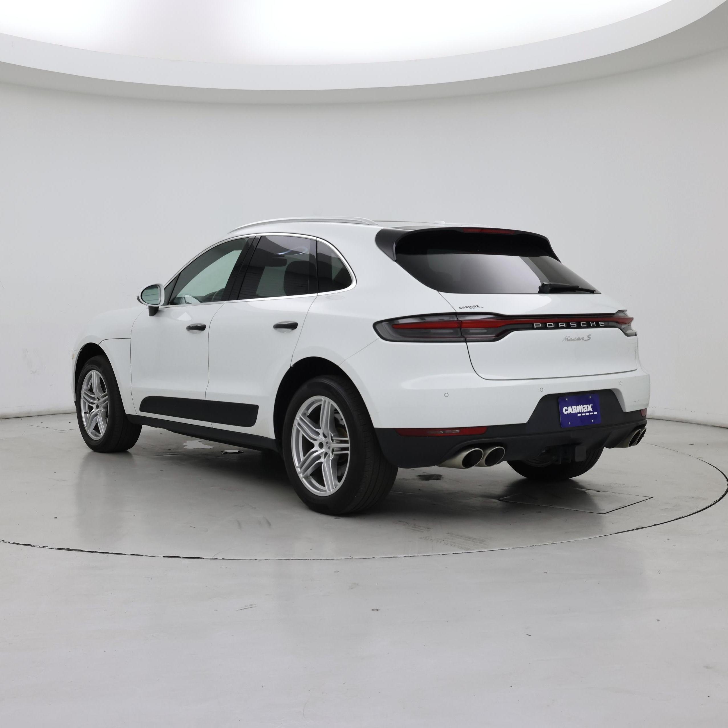 Thumbnail: 2020 Porsche Macan - 2
