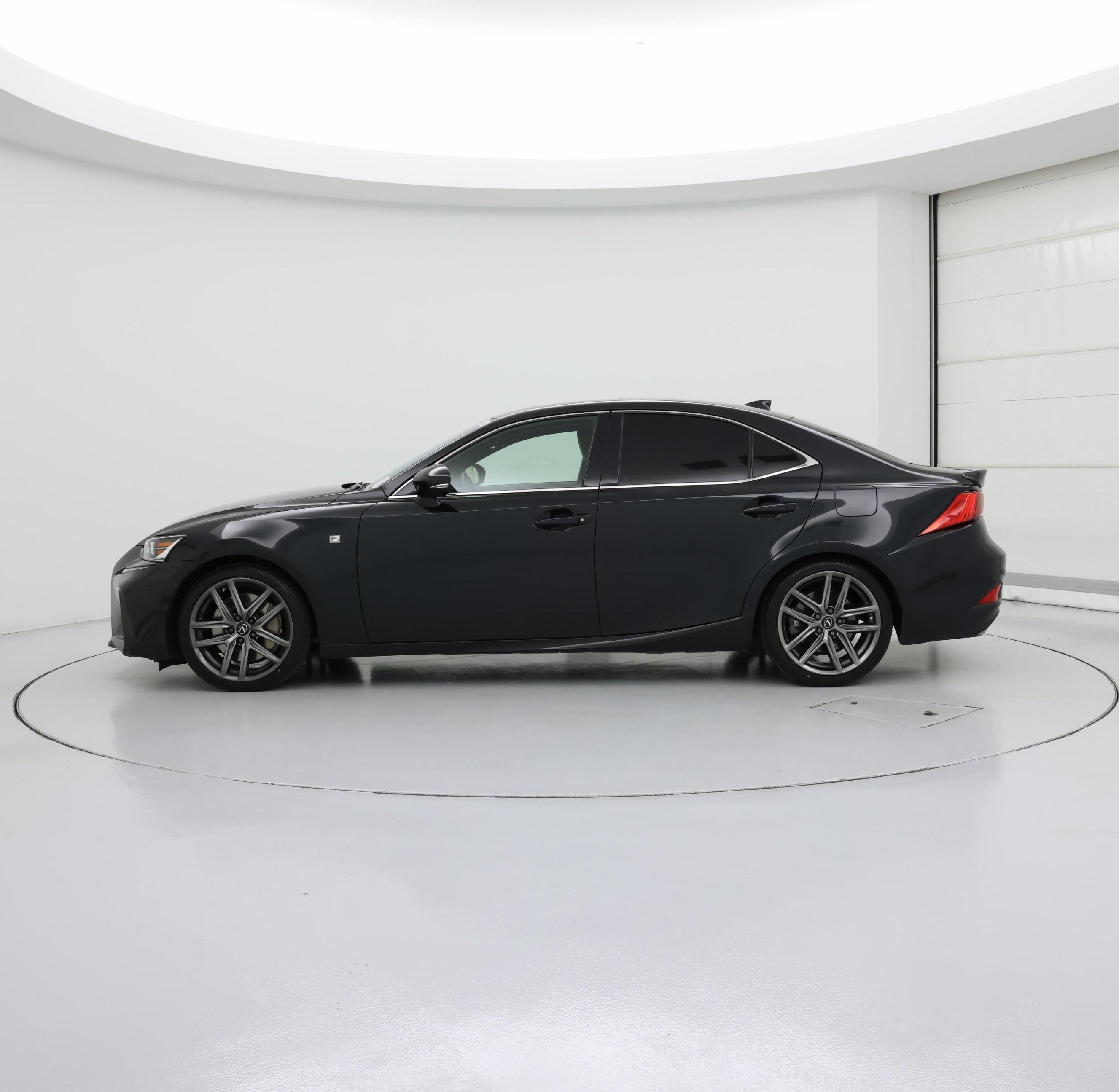 Thumbnail: 2019 Lexus IS - 3