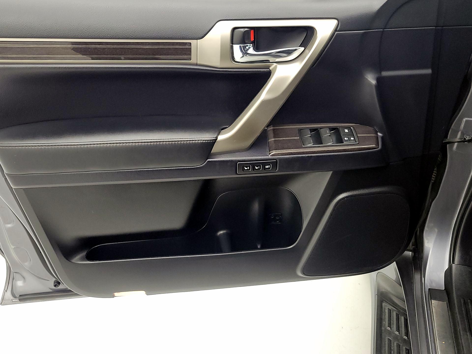 Thumbnail: 2021 Lexus GX - 12