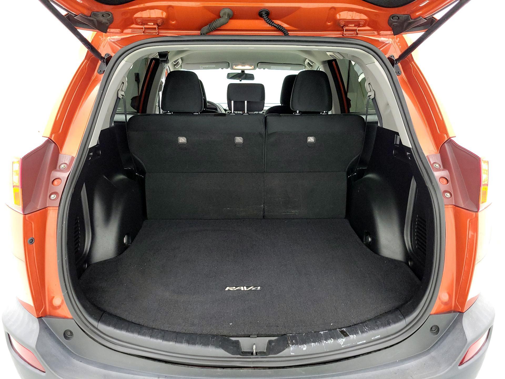 Thumbnail: 2015 Toyota RAV4 - 20