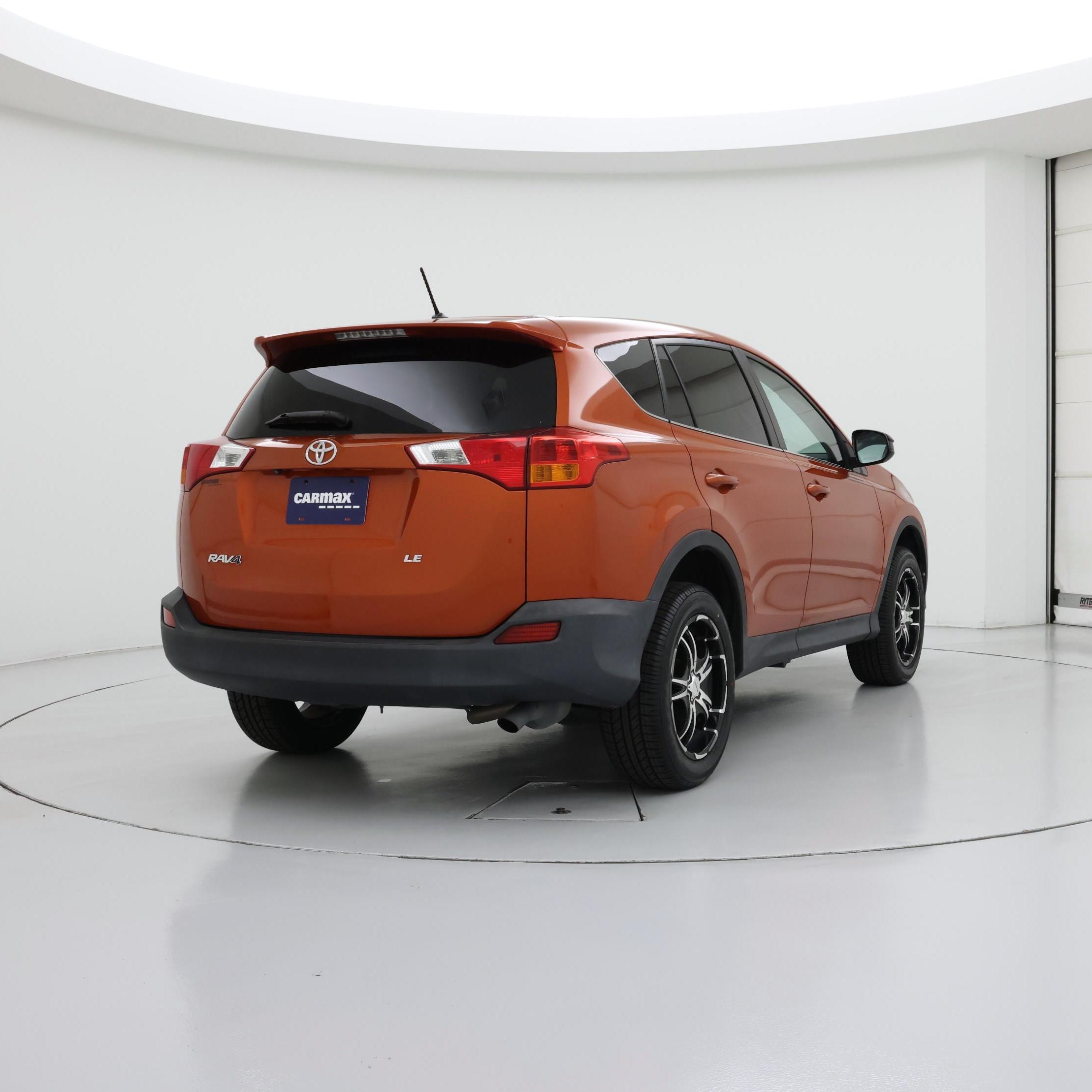 Thumbnail: 2015 Toyota RAV4 - 8