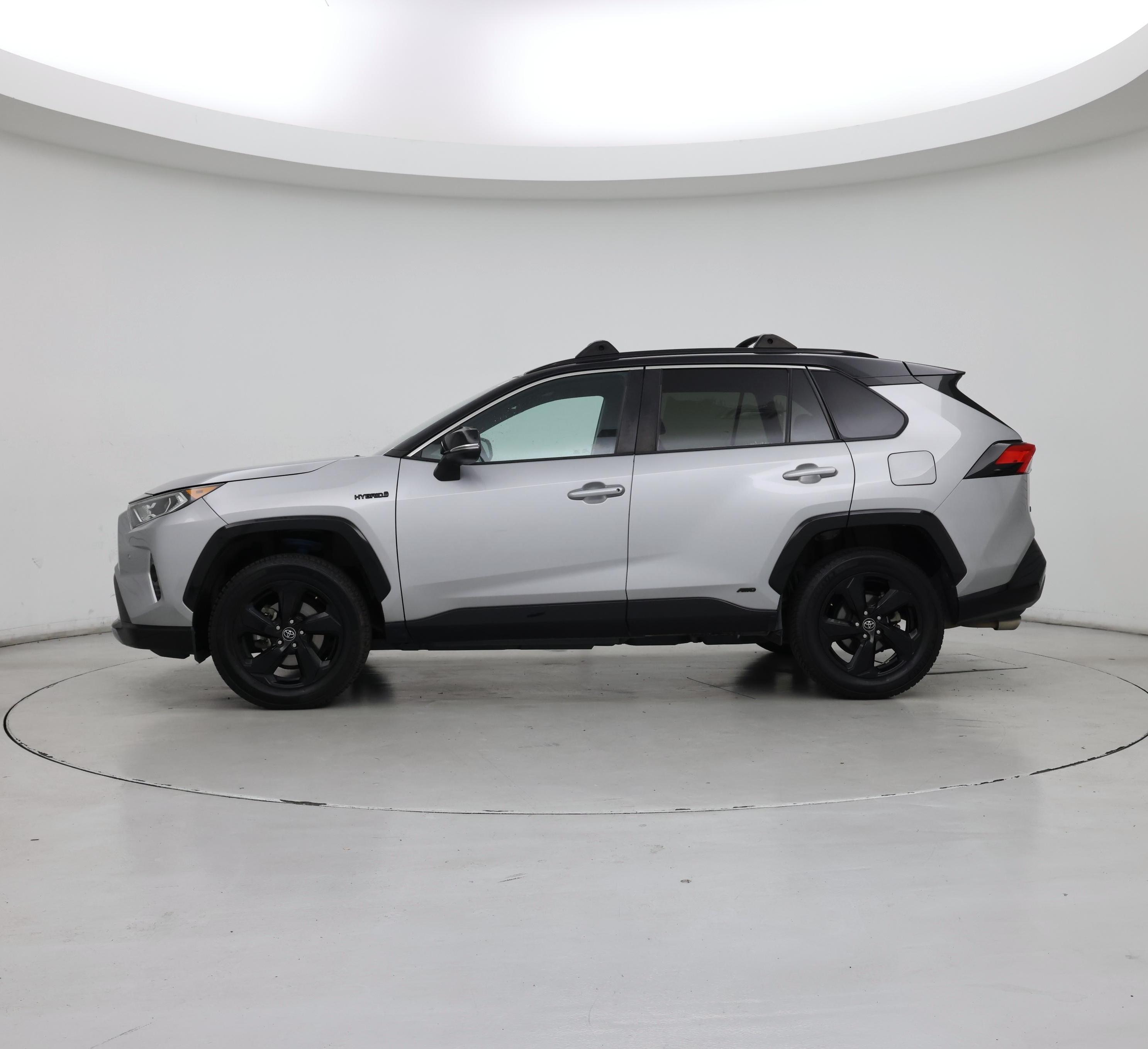 Thumbnail: 2020 Toyota RAV4 - 3