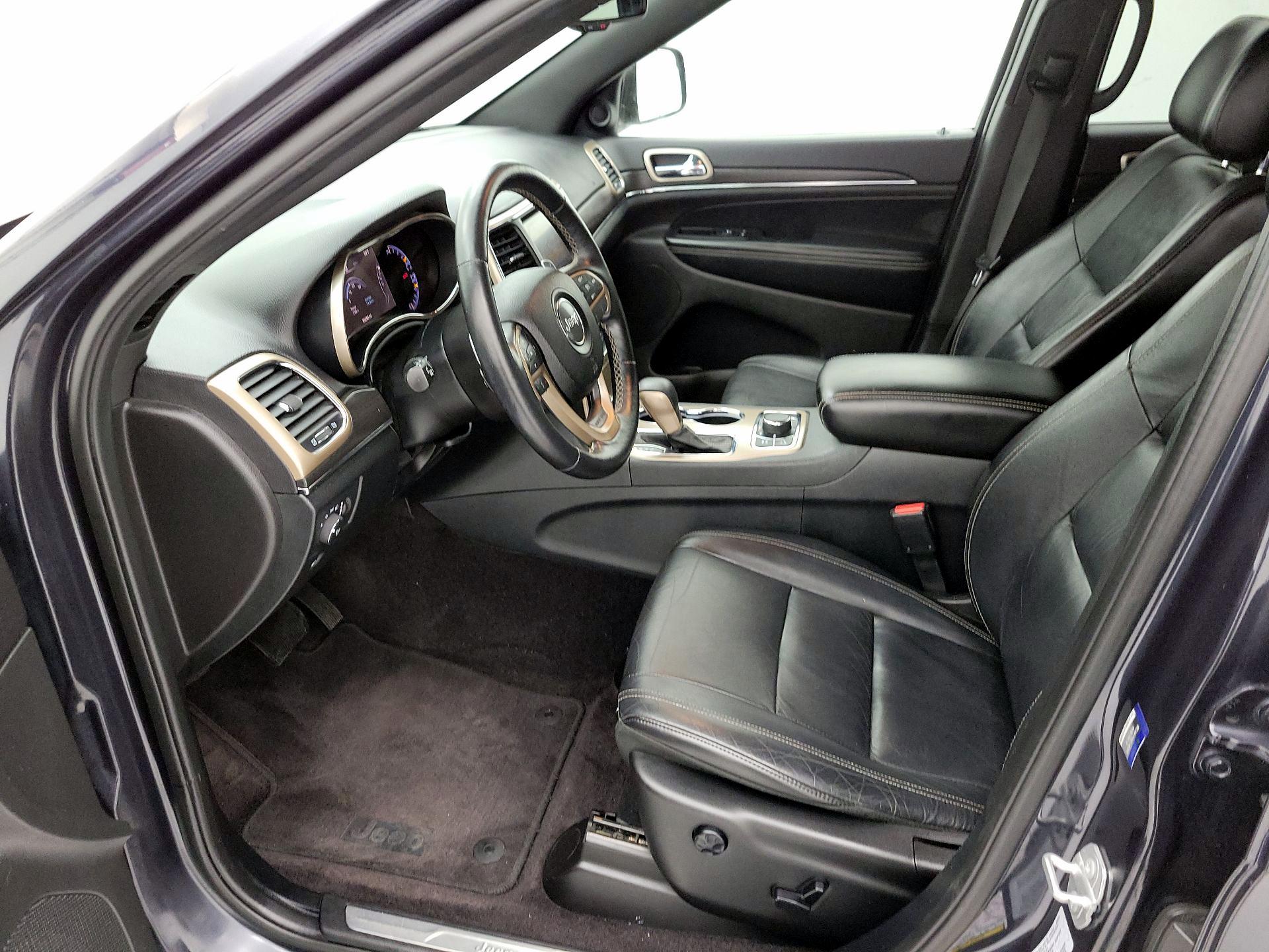 Thumbnail: 2016 Jeep Grand Cherokee - 11