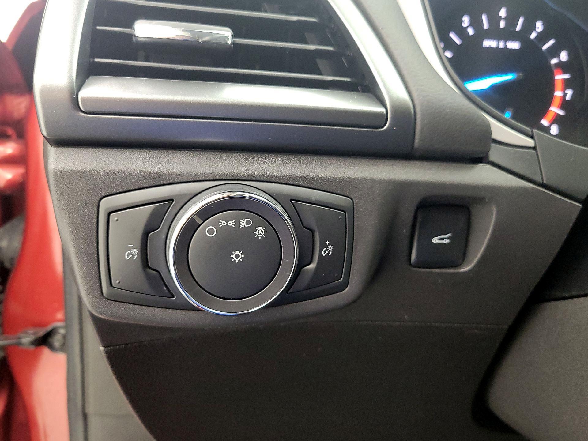 Thumbnail: 2014 Ford Fusion - 13