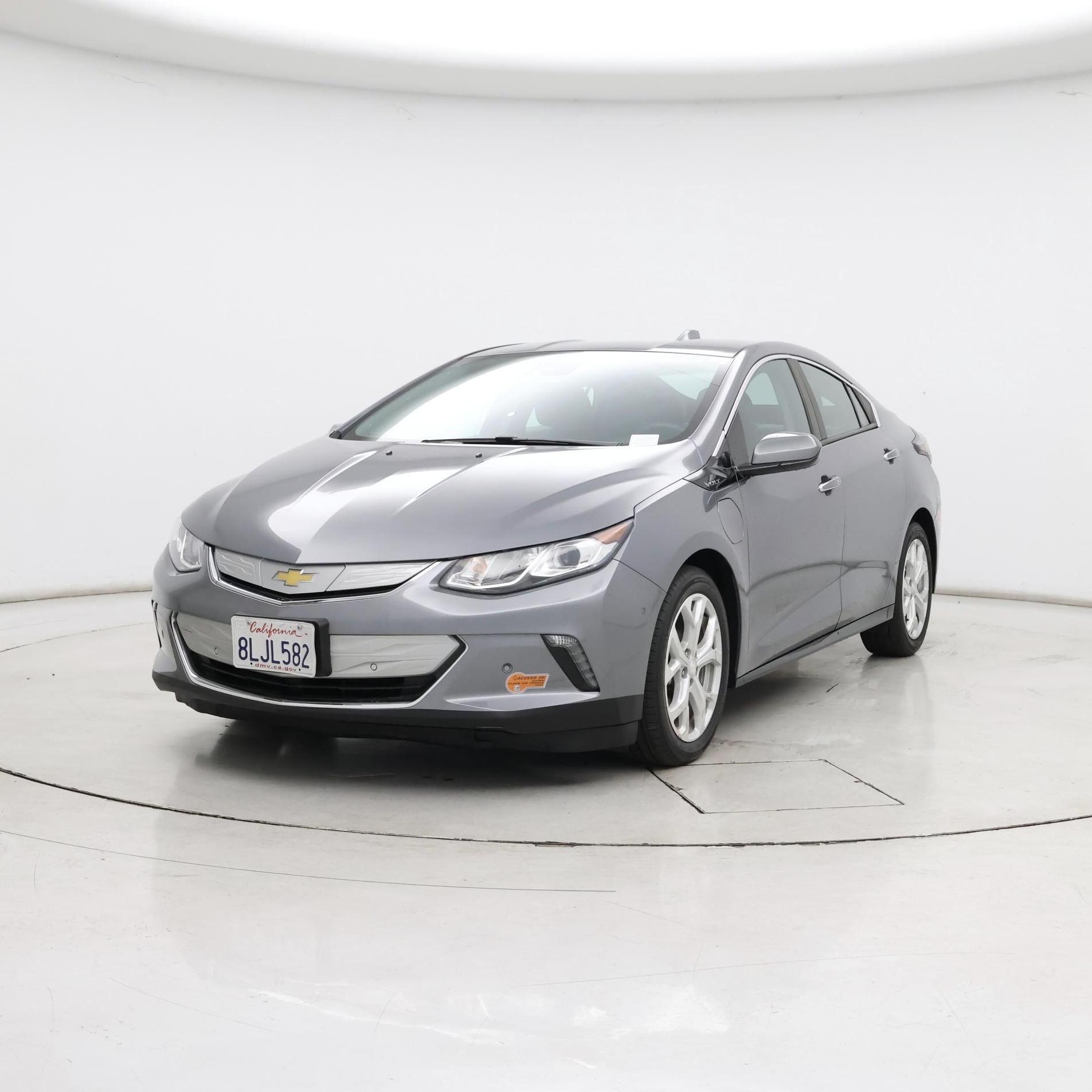 Thumbnail: 2019 Chevrolet Volt - 4