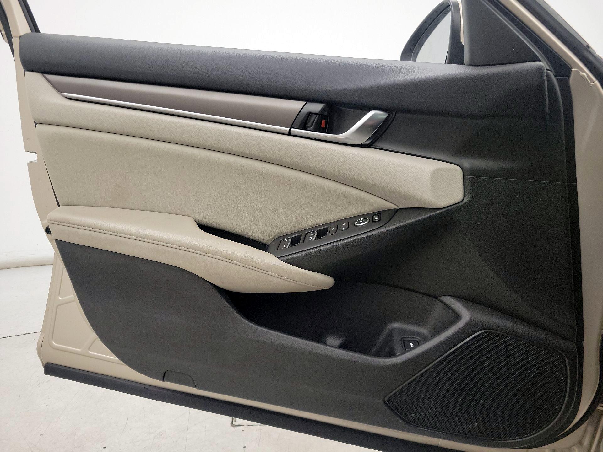 Thumbnail: 2018 Honda Accord - 12