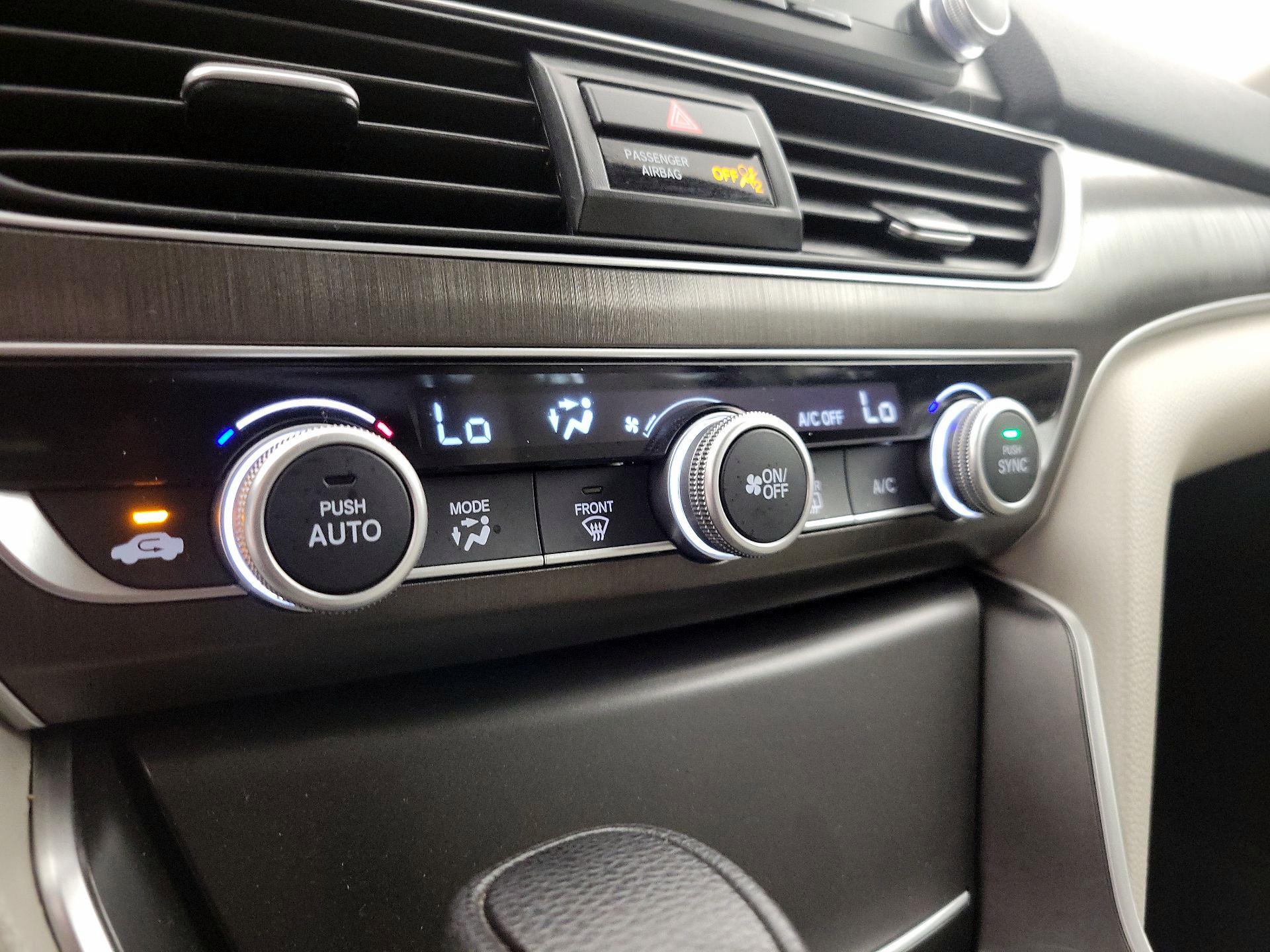 Thumbnail: 2018 Honda Accord - 16