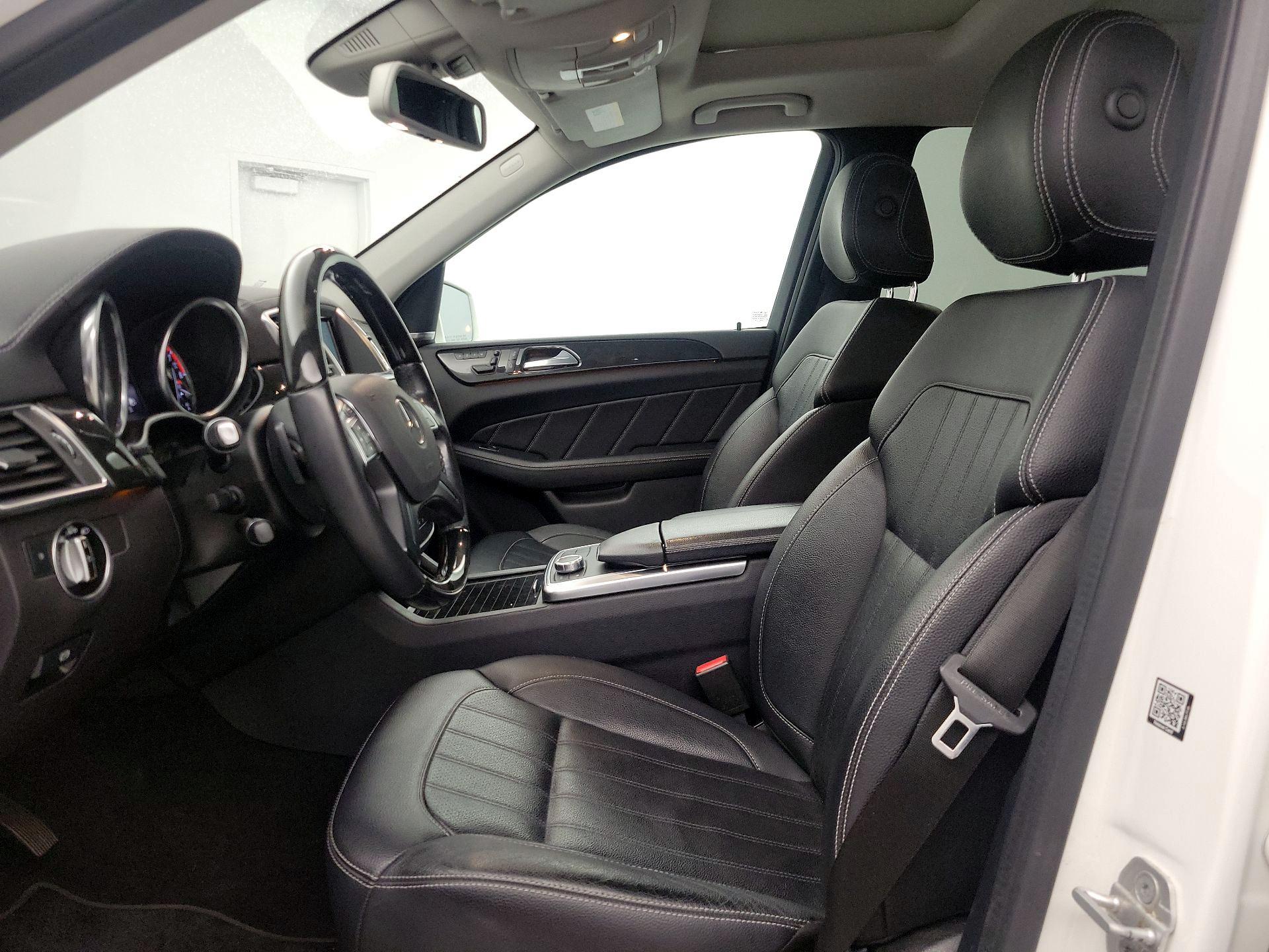 Thumbnail: 2016 Mercedes-Benz GL-Class - 11