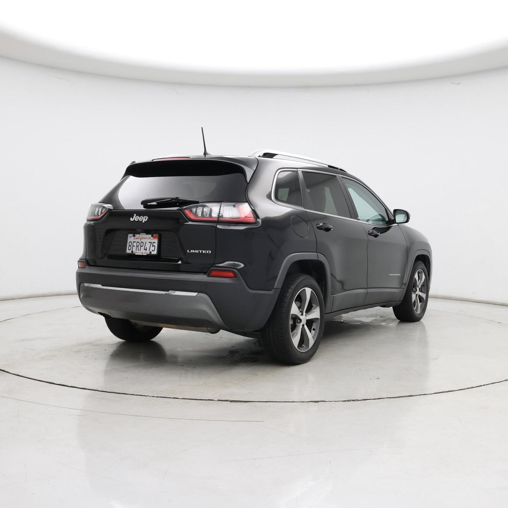 Thumbnail: 2019 Jeep Cherokee - 8