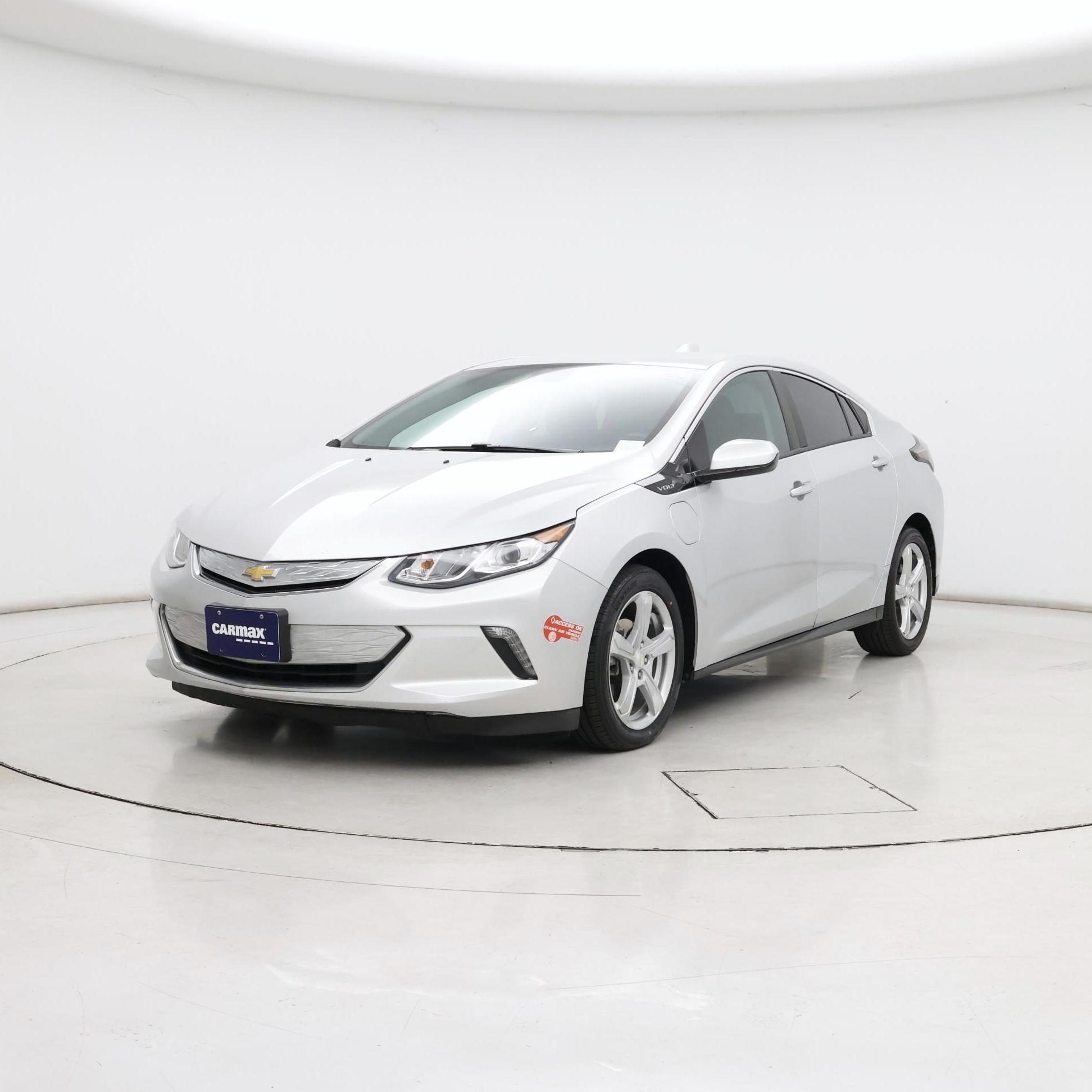 Thumbnail: 2018 Chevrolet Volt - 4
