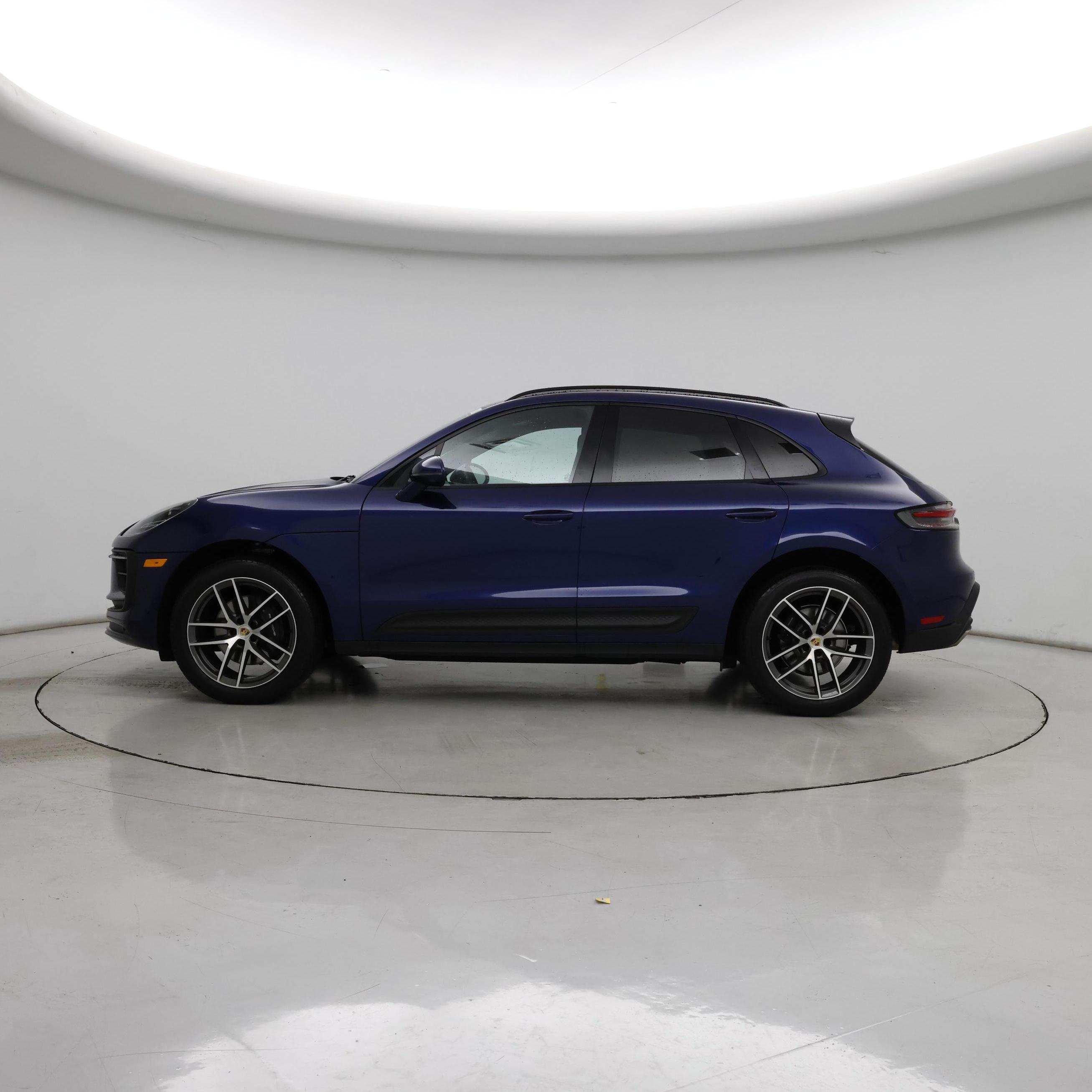 Thumbnail: 2024 Porsche Macan - 3