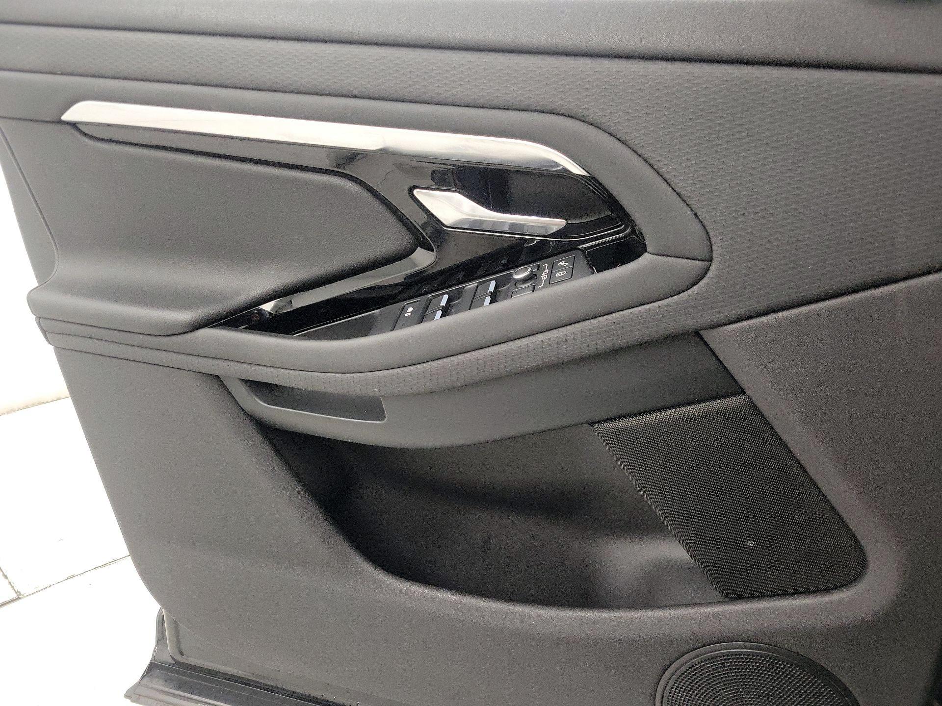 Thumbnail: 2020 Land Rover Range Rover Evoque - 12