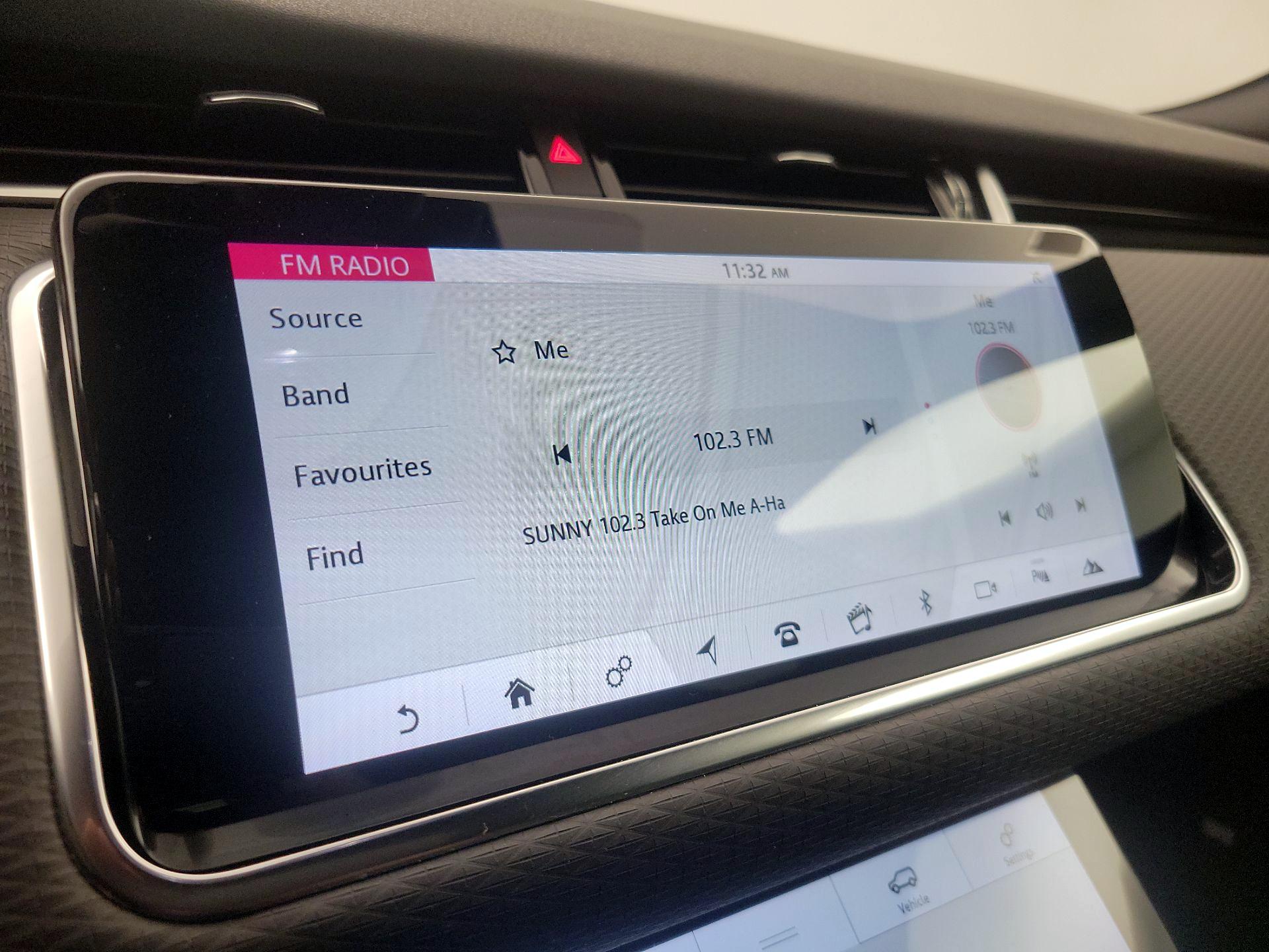Thumbnail: 2020 Land Rover Range Rover Evoque - 16