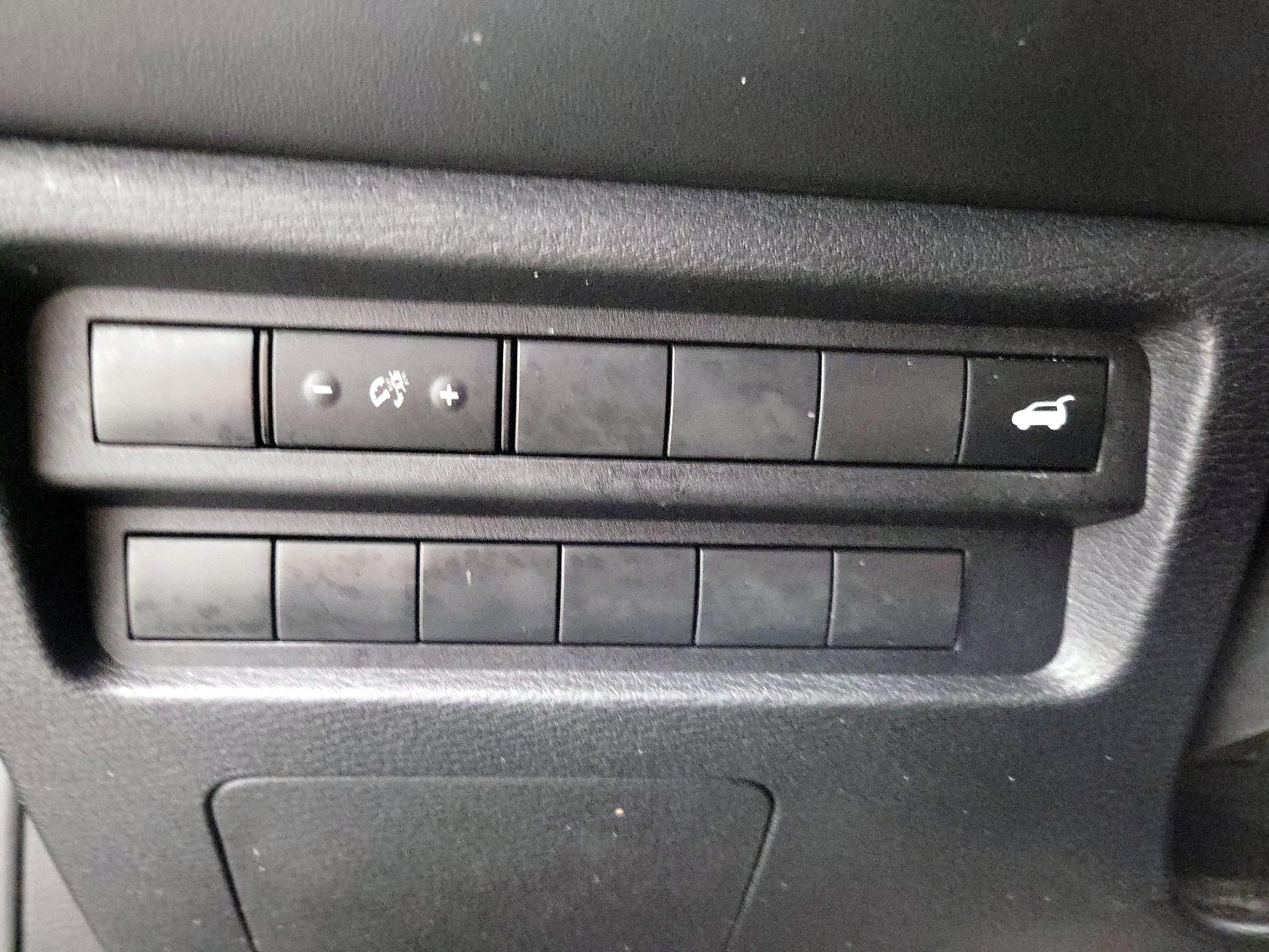 Thumbnail: 2022 Mitsubishi Outlander - 13