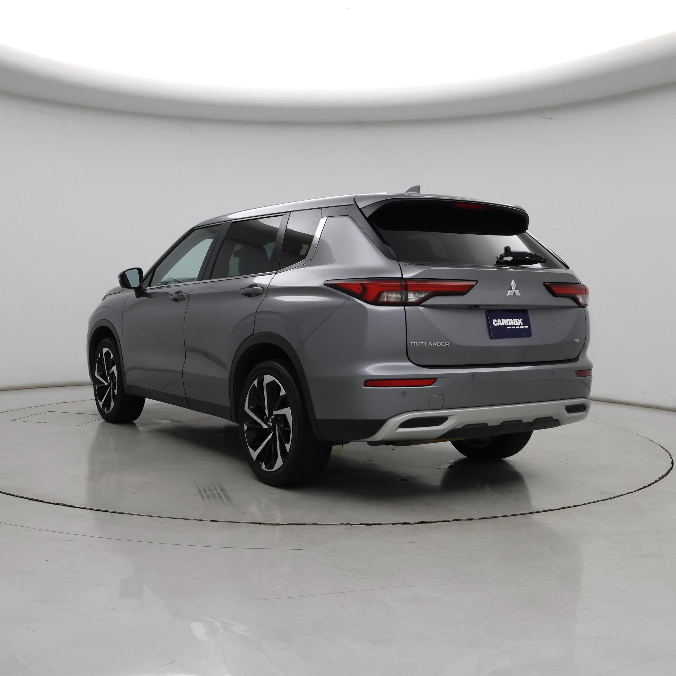 Thumbnail: 2022 Mitsubishi Outlander - 2