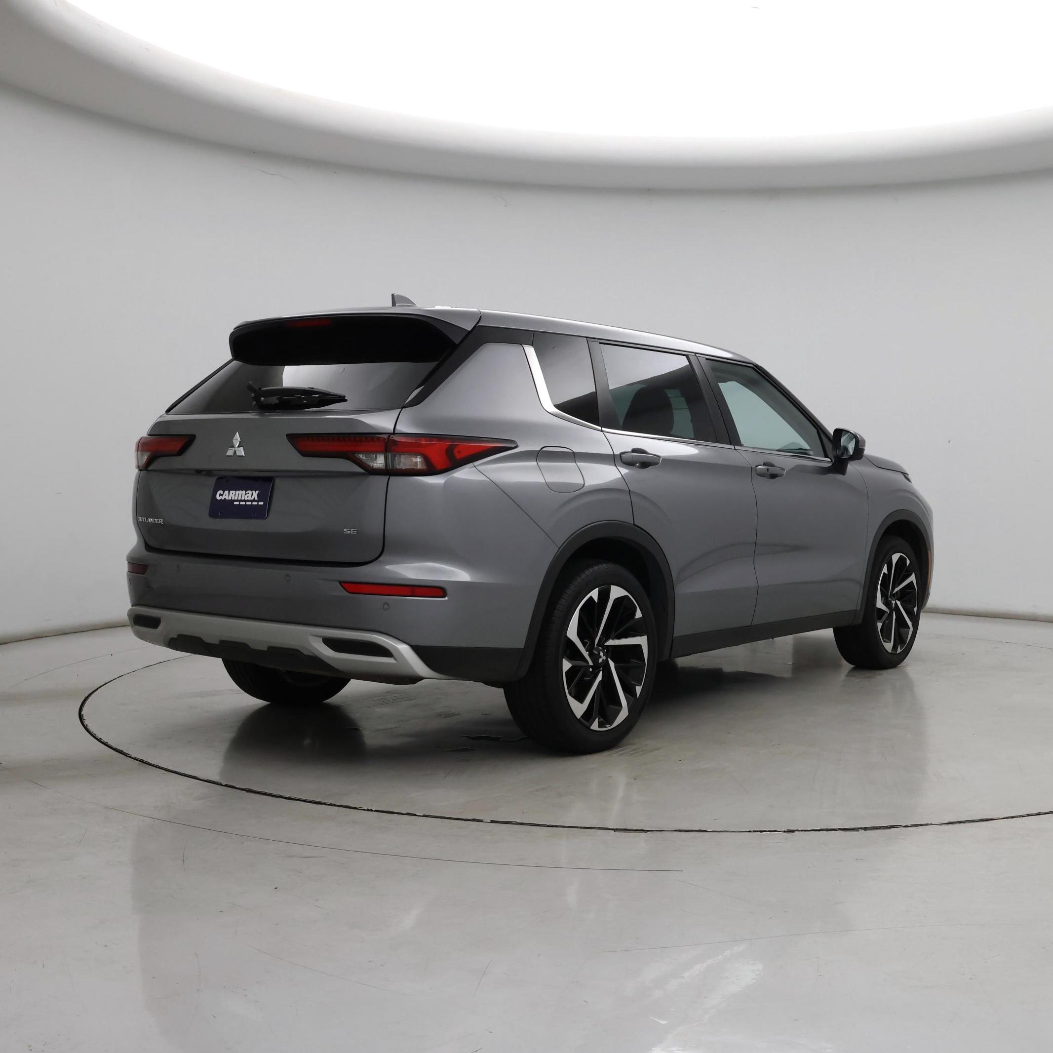 Thumbnail: 2022 Mitsubishi Outlander - 8