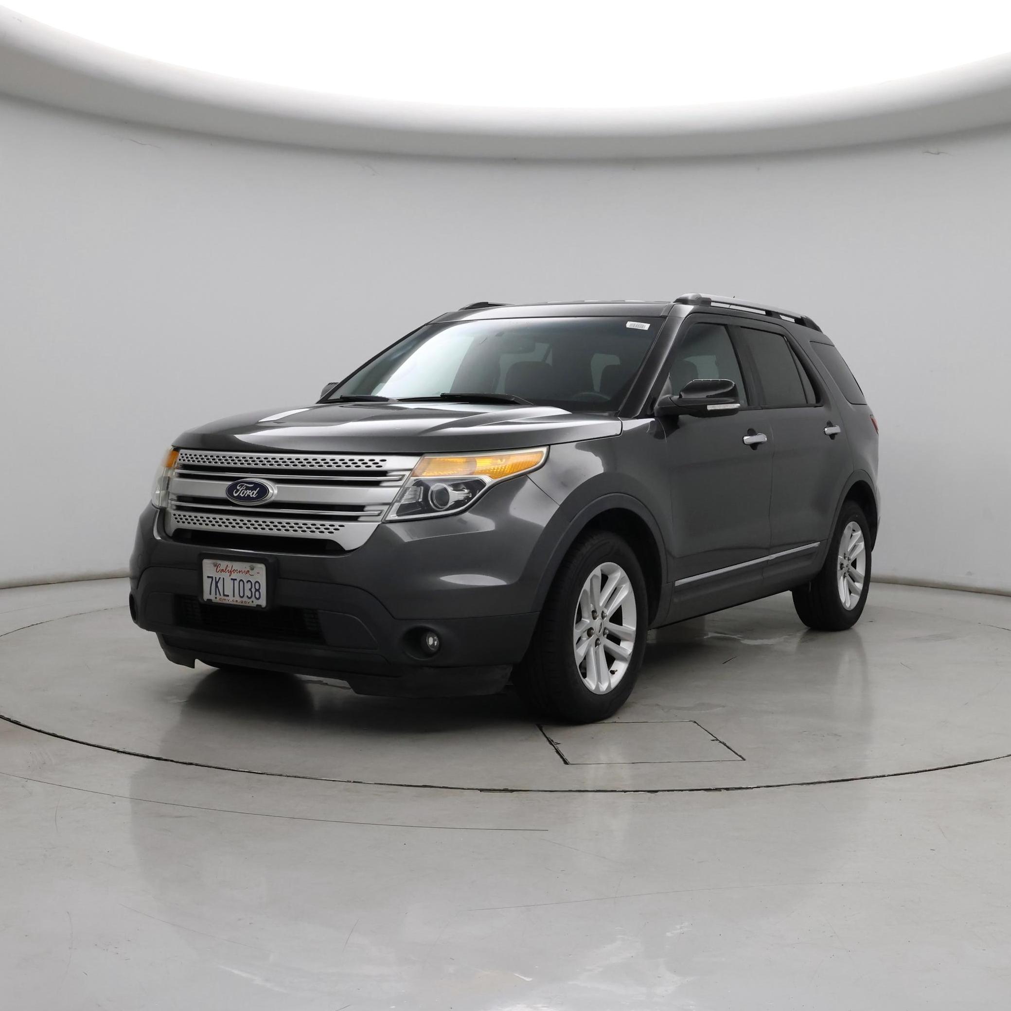 Thumbnail: 2015 Ford Explorer - 4
