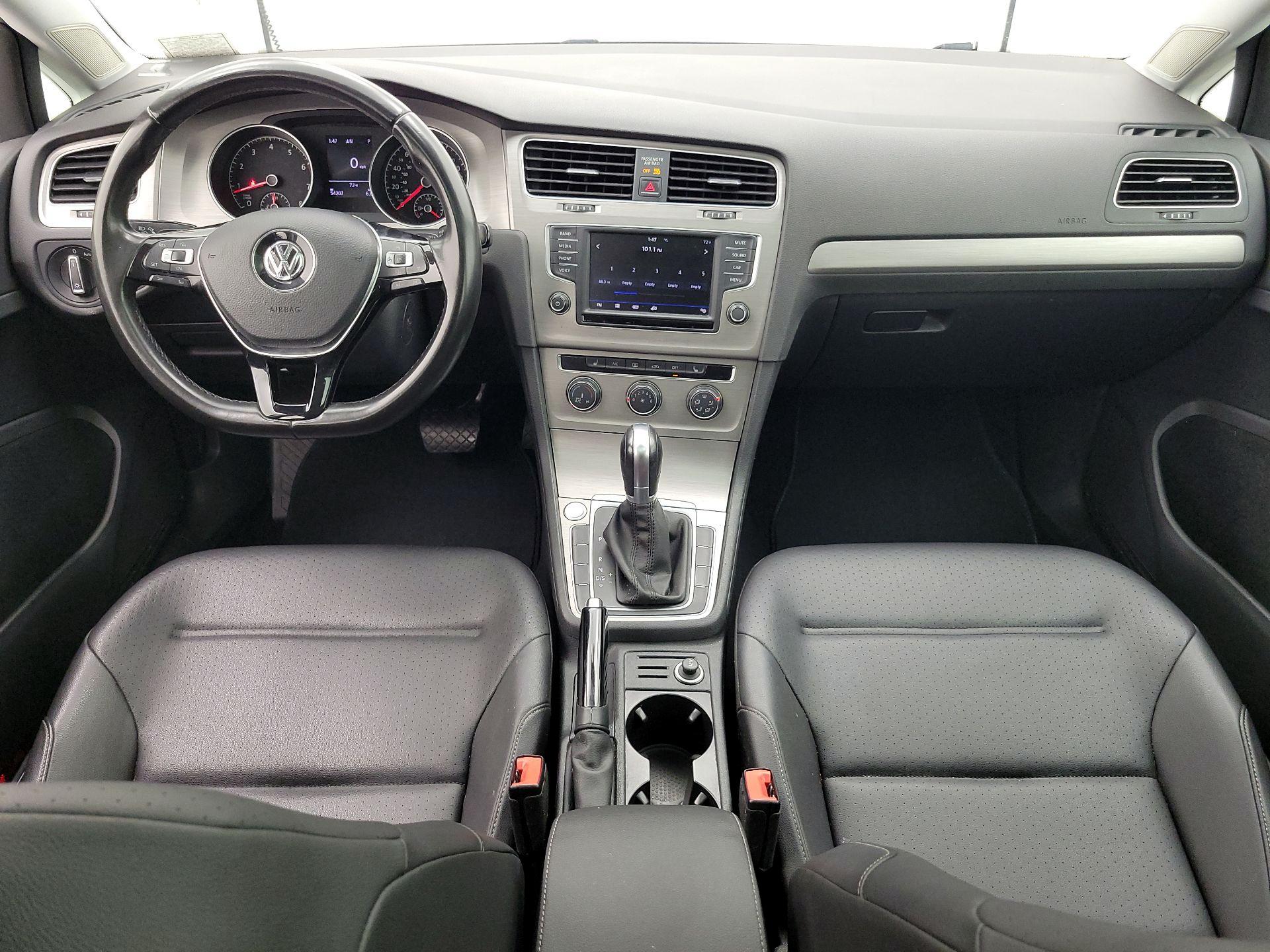 Thumbnail: 2017 Volkswagen Golf - 9