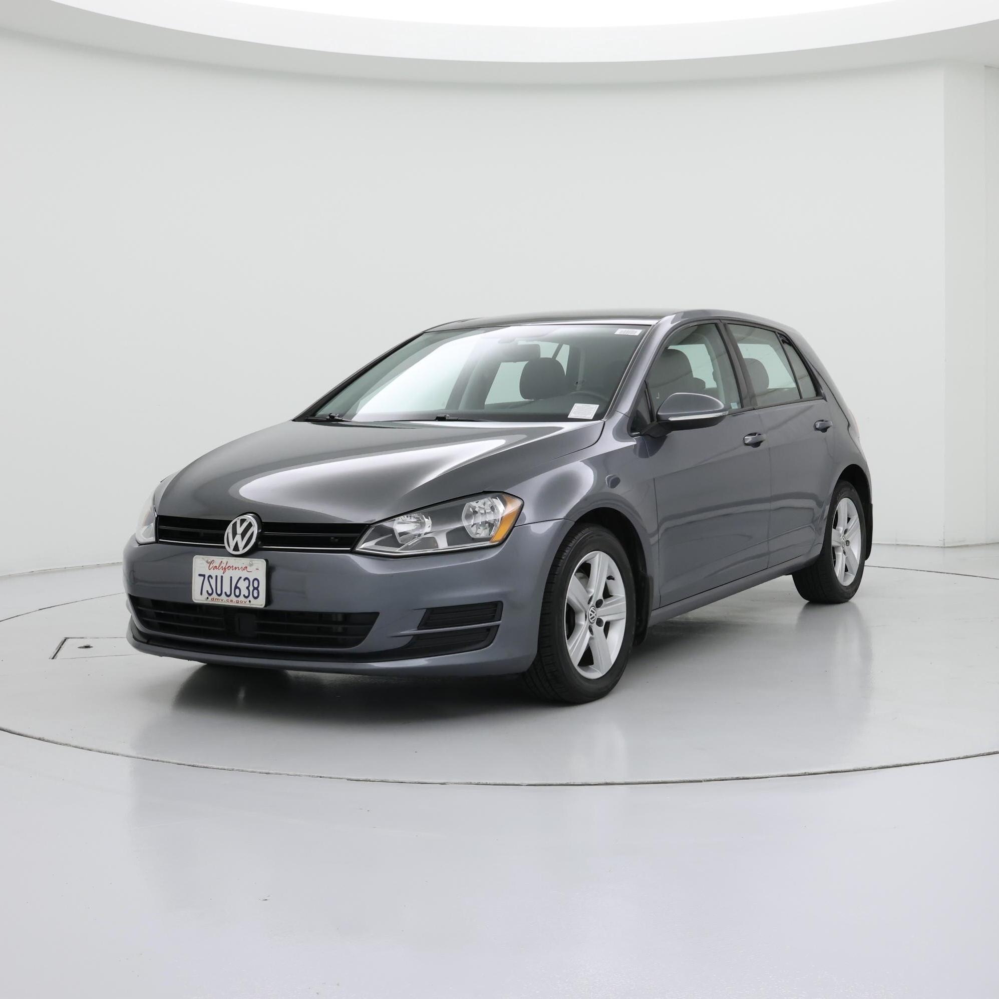 Thumbnail: 2017 Volkswagen Golf - 4