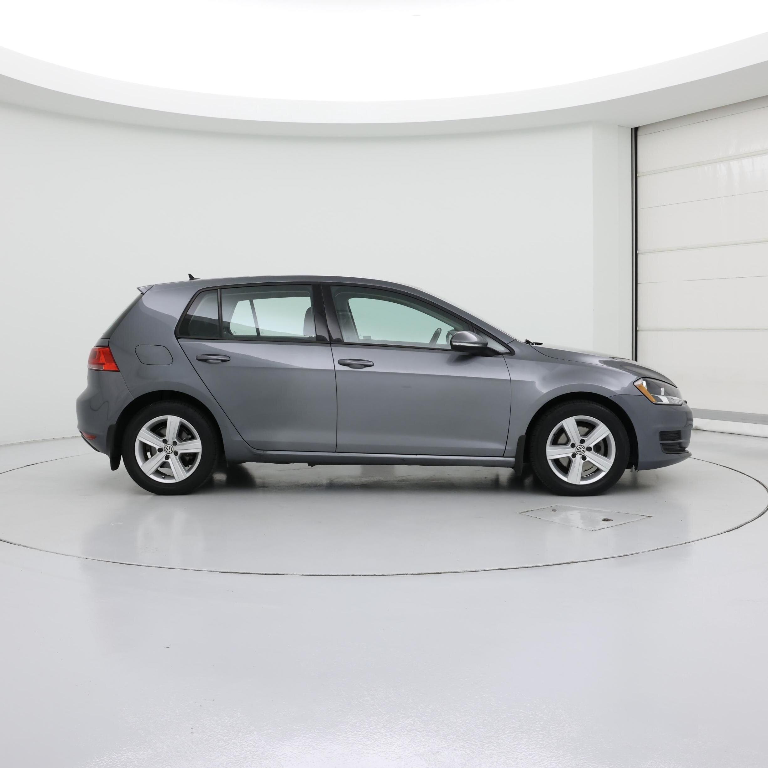Thumbnail: 2017 Volkswagen Golf - 7
