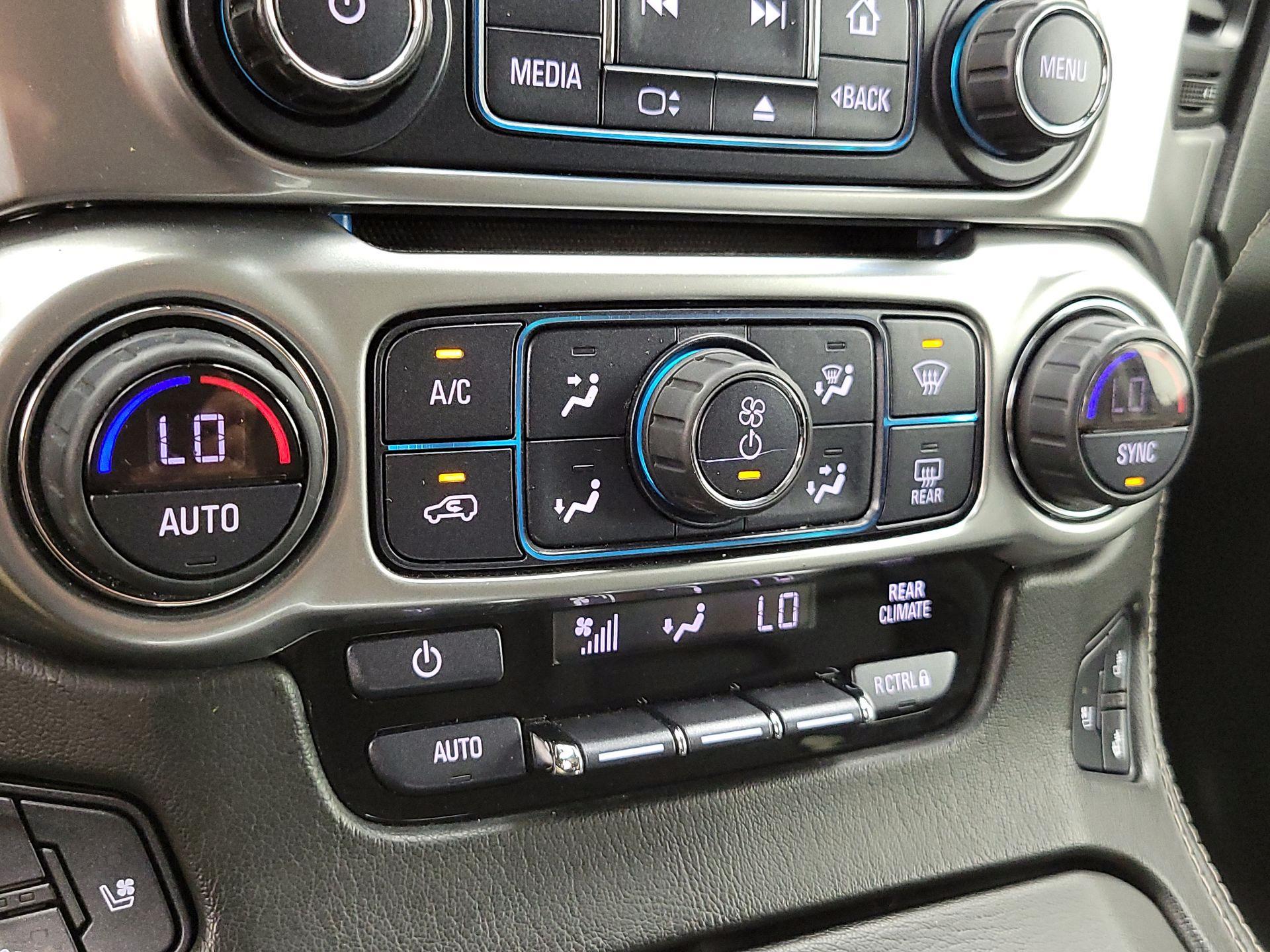 Thumbnail: 2017 Chevrolet Tahoe - 17