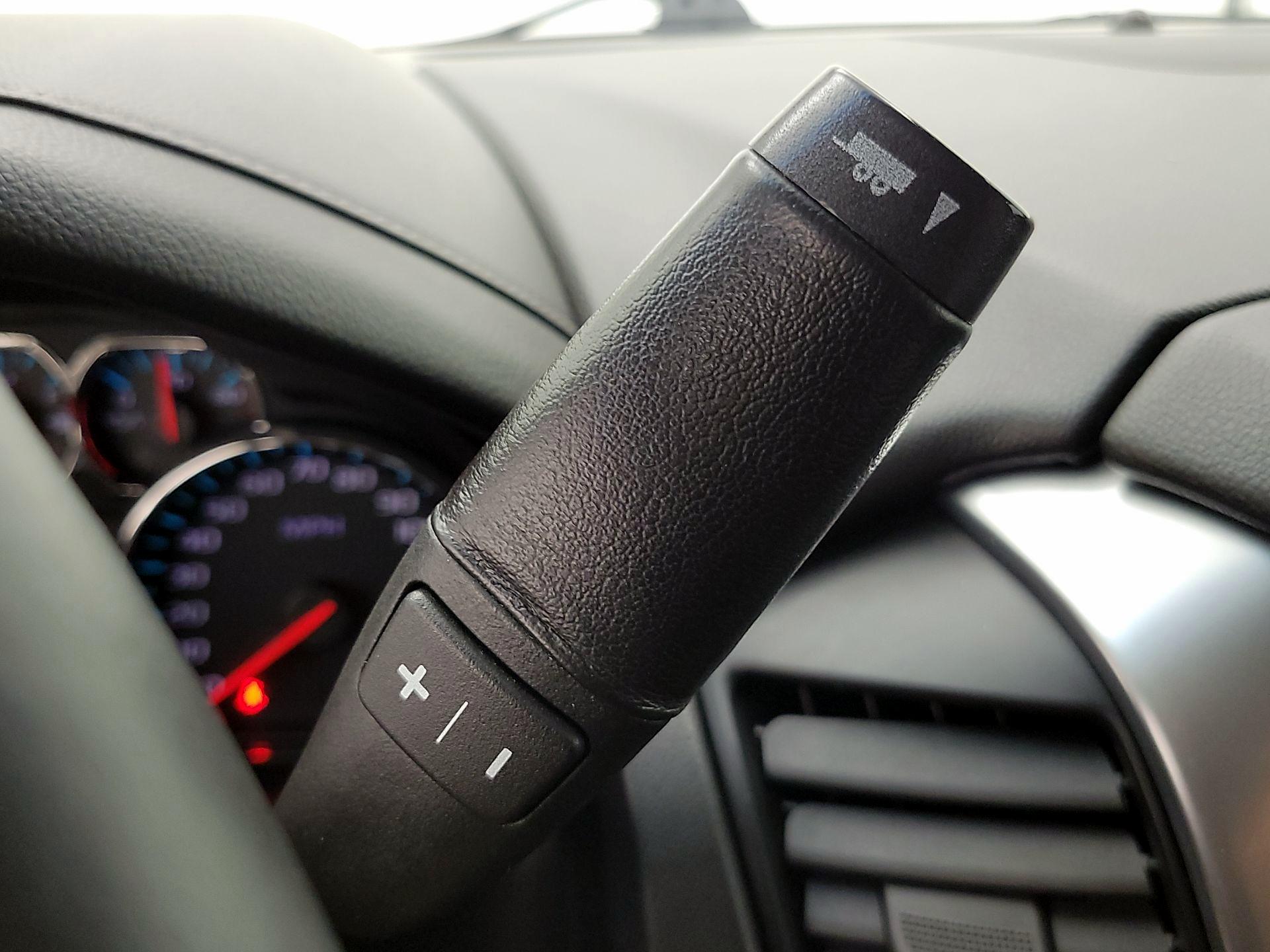 Thumbnail: 2017 Chevrolet Tahoe - 18