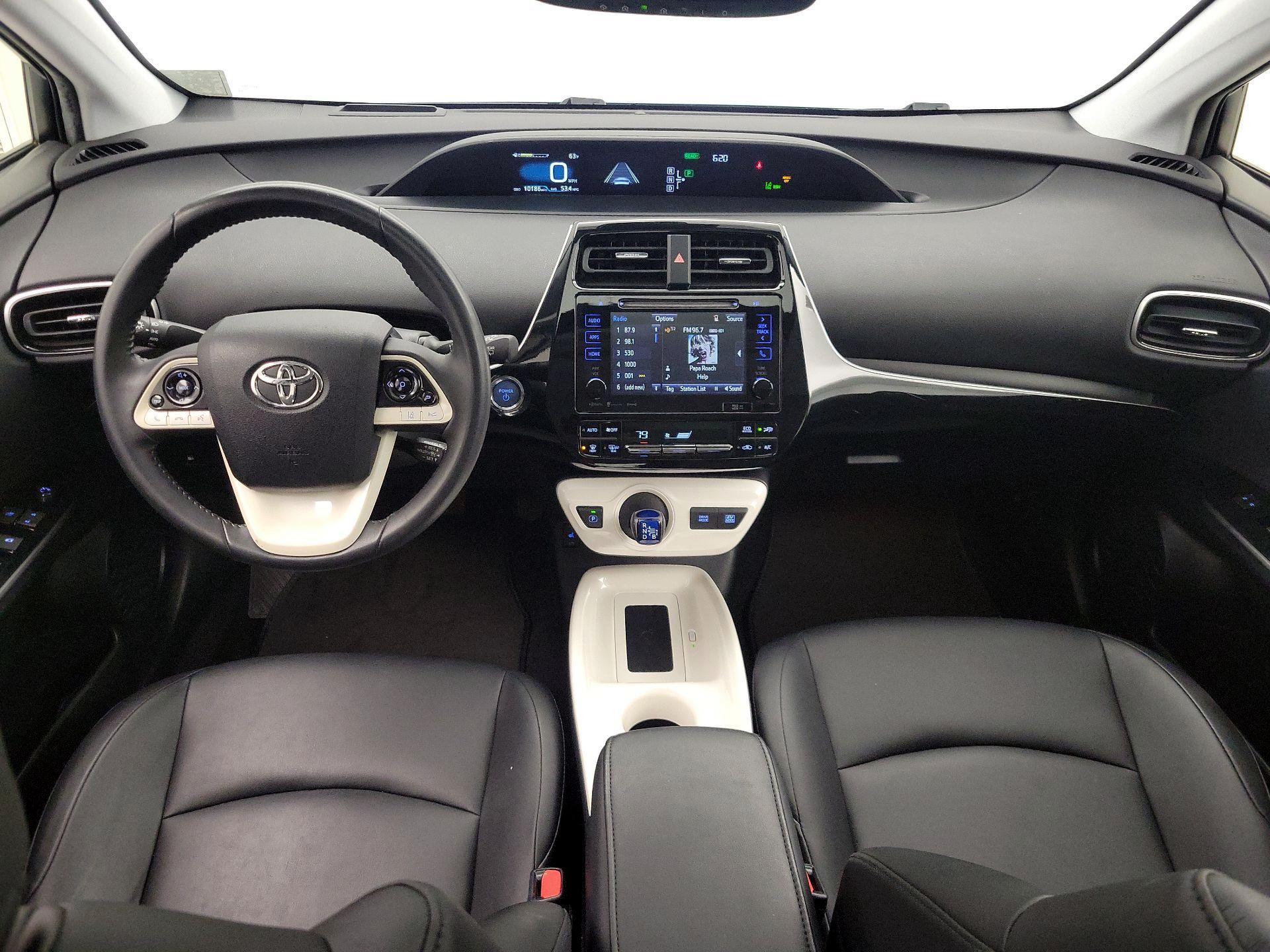 Thumbnail: 2016 Toyota Prius - 9