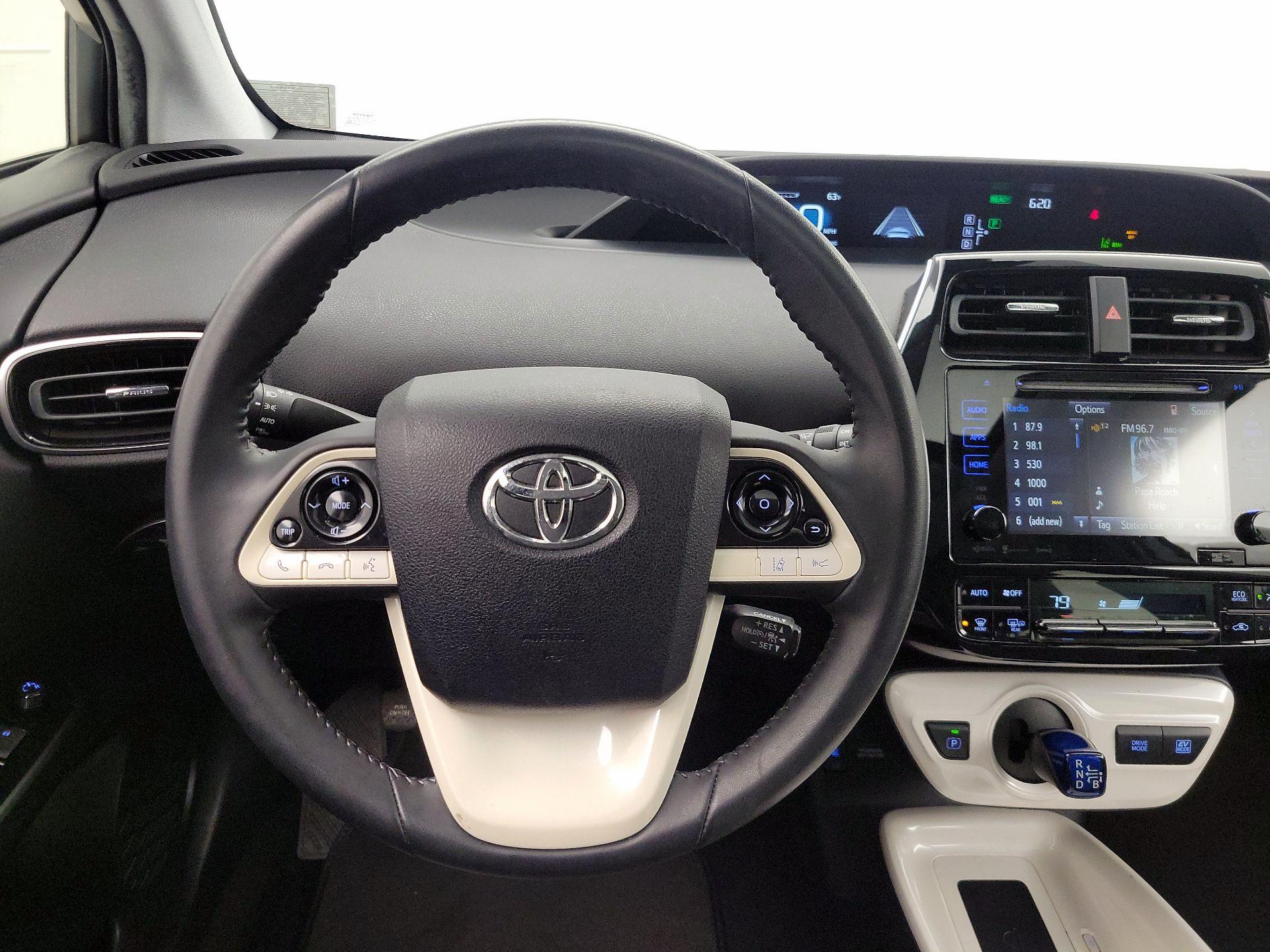 Thumbnail: 2016 Toyota Prius - 10