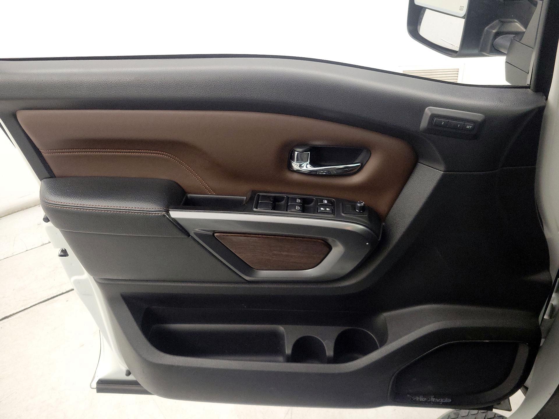 Thumbnail: 2017 Nissan Titan - 12