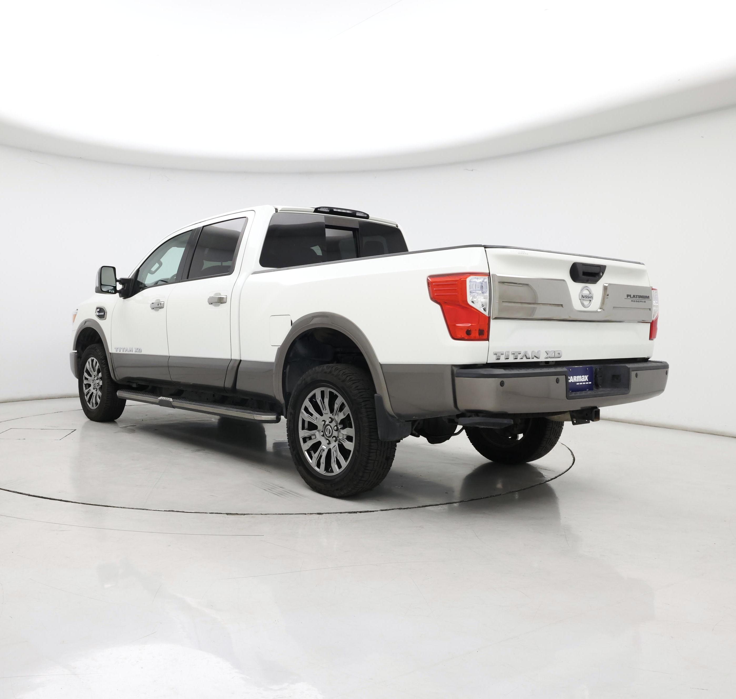 Thumbnail: 2017 Nissan Titan - 2