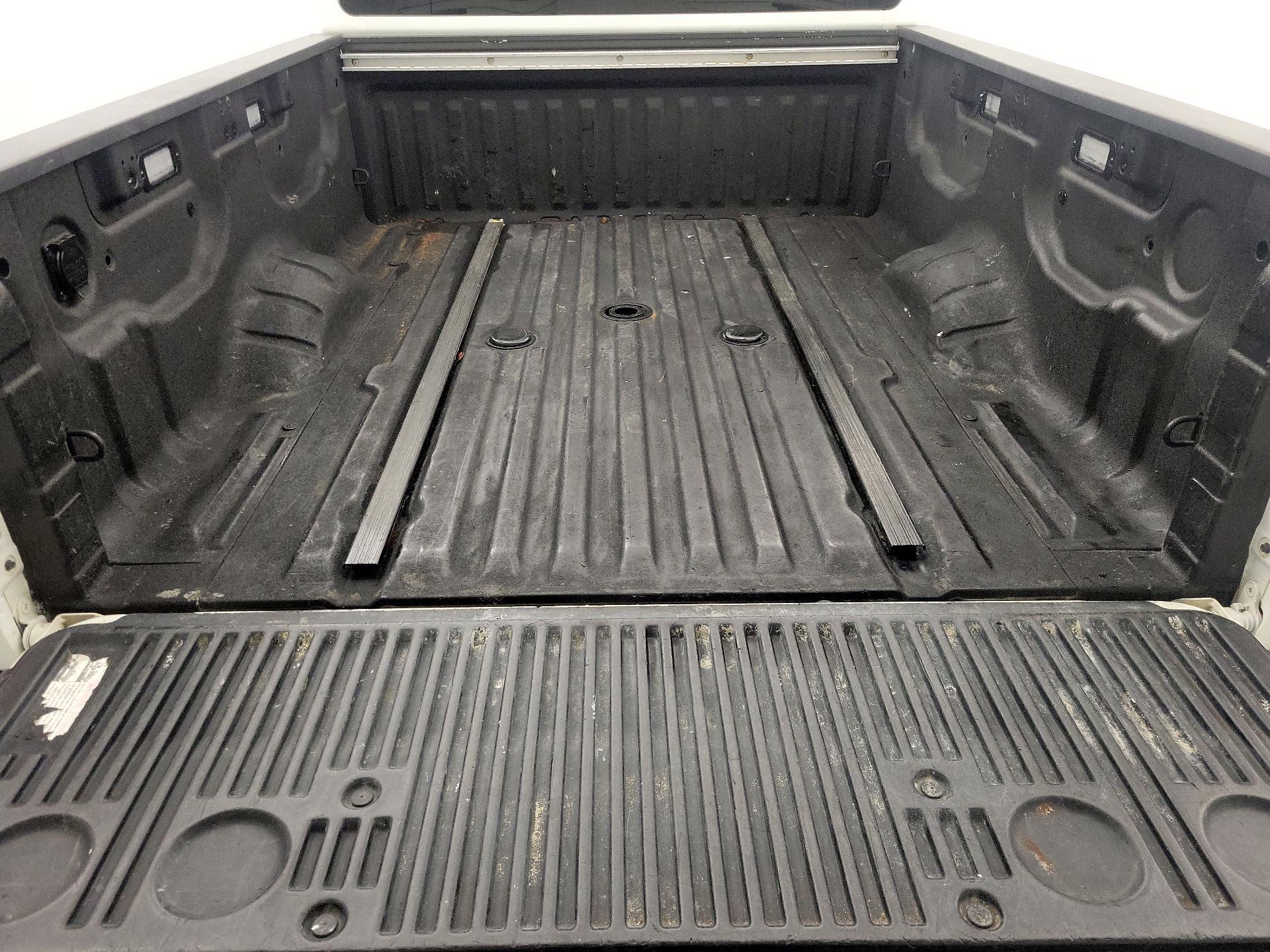 Thumbnail: 2017 Nissan Titan - 20